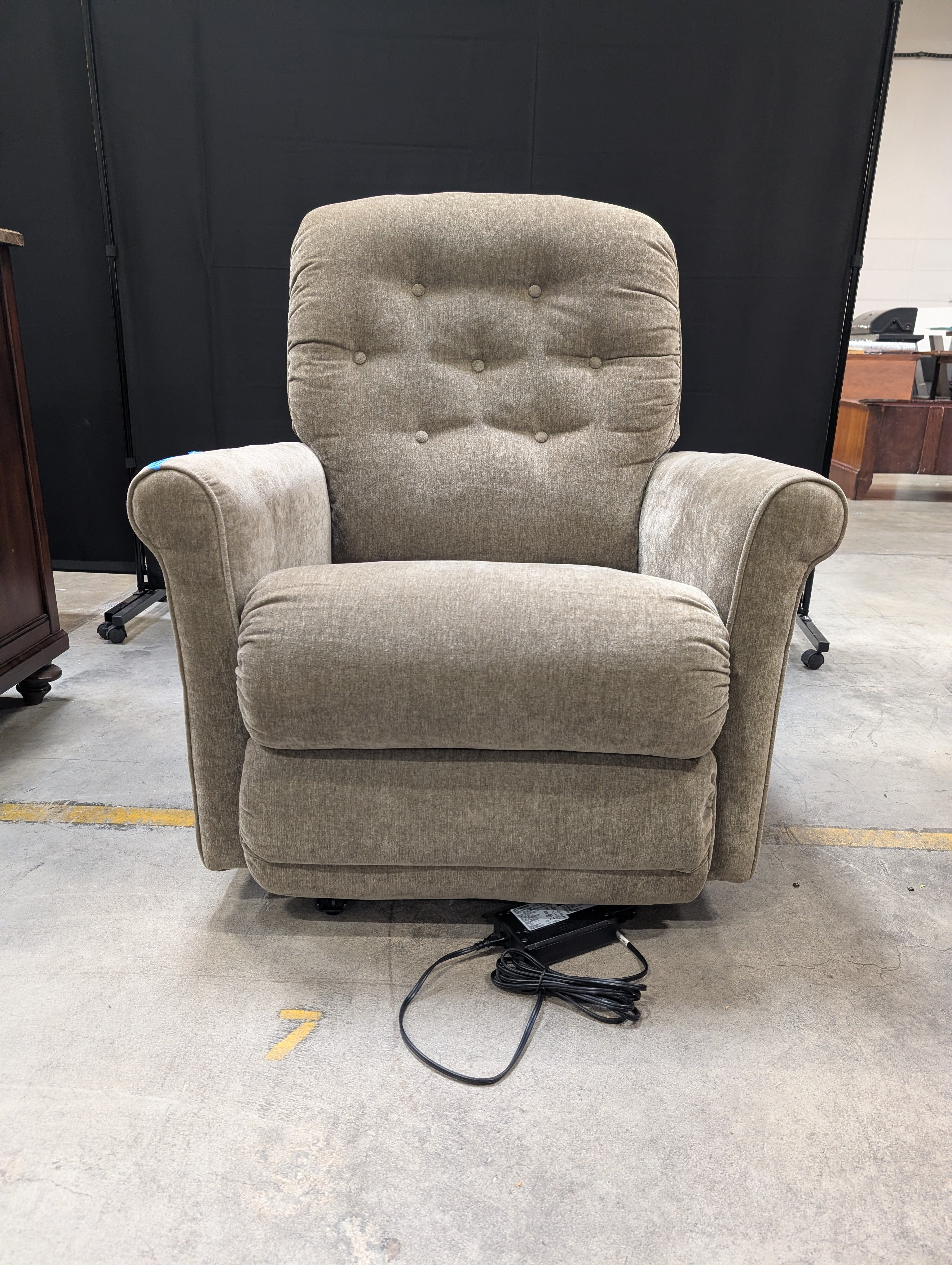 LaZboy Power Recliner Chair with Tufted Back