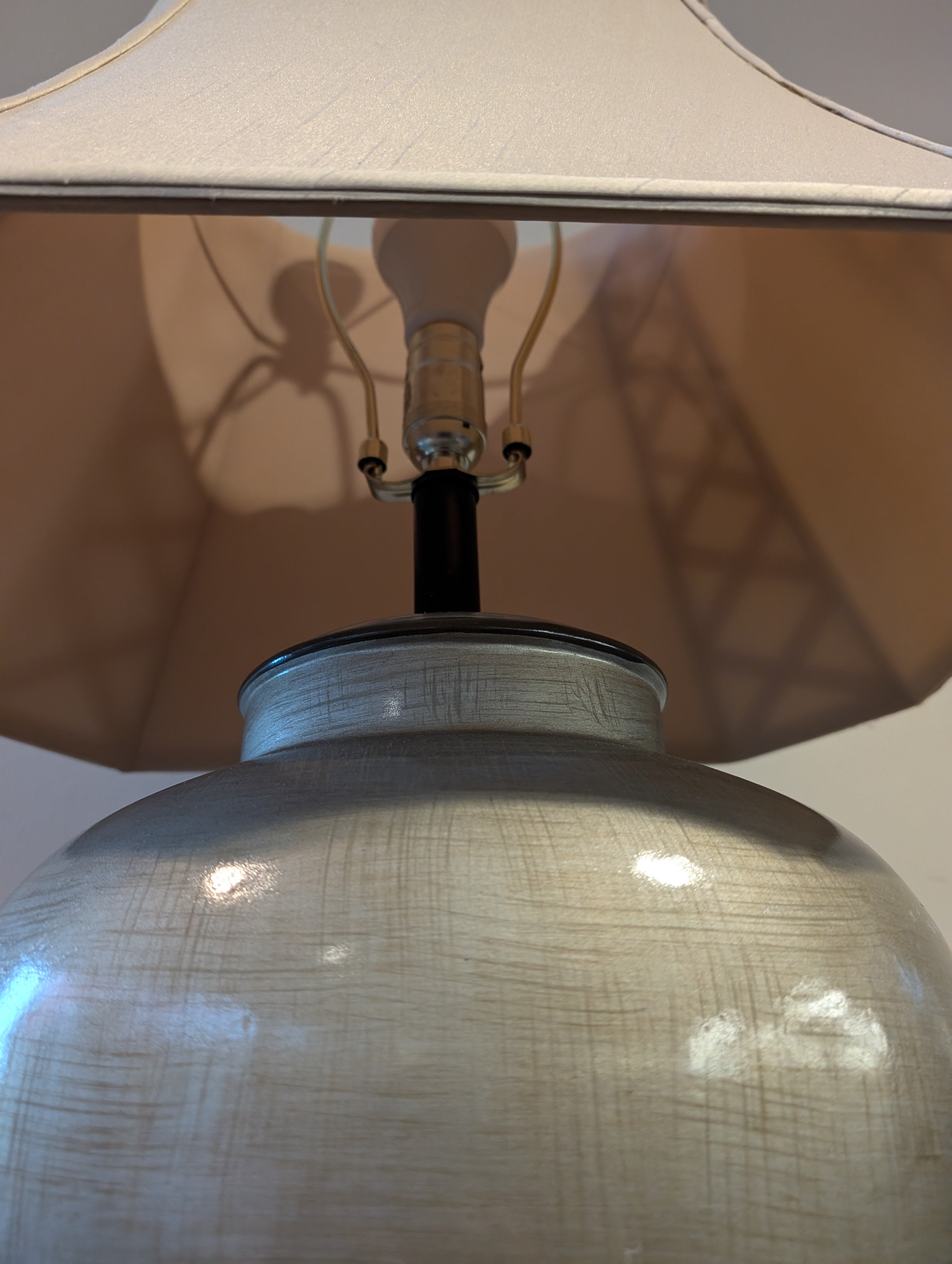 Decorative Beige Fabric Table Lamp with Lattice Shade