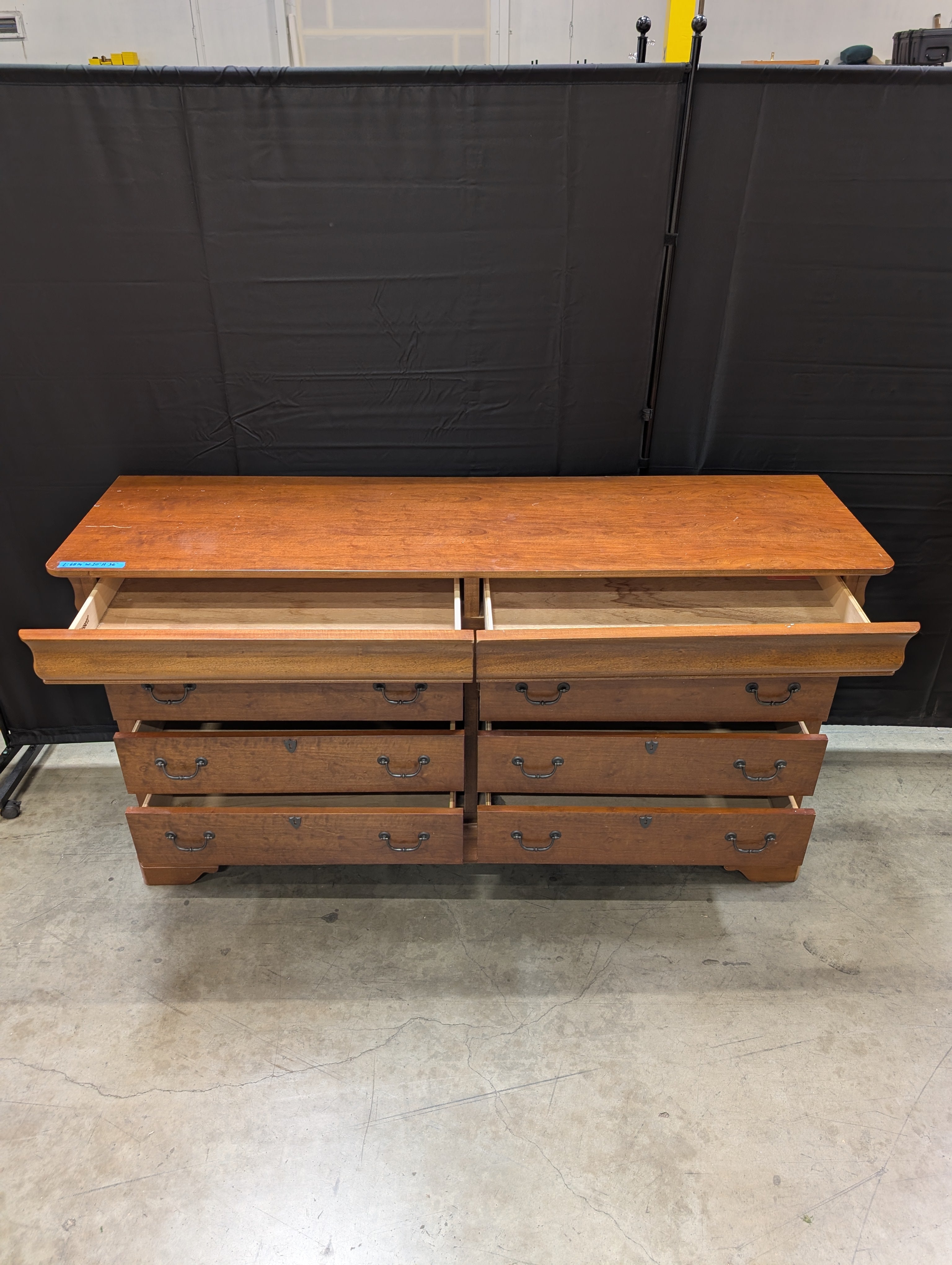 Bassett Traditional Eight-Drawer Wooden Dresser