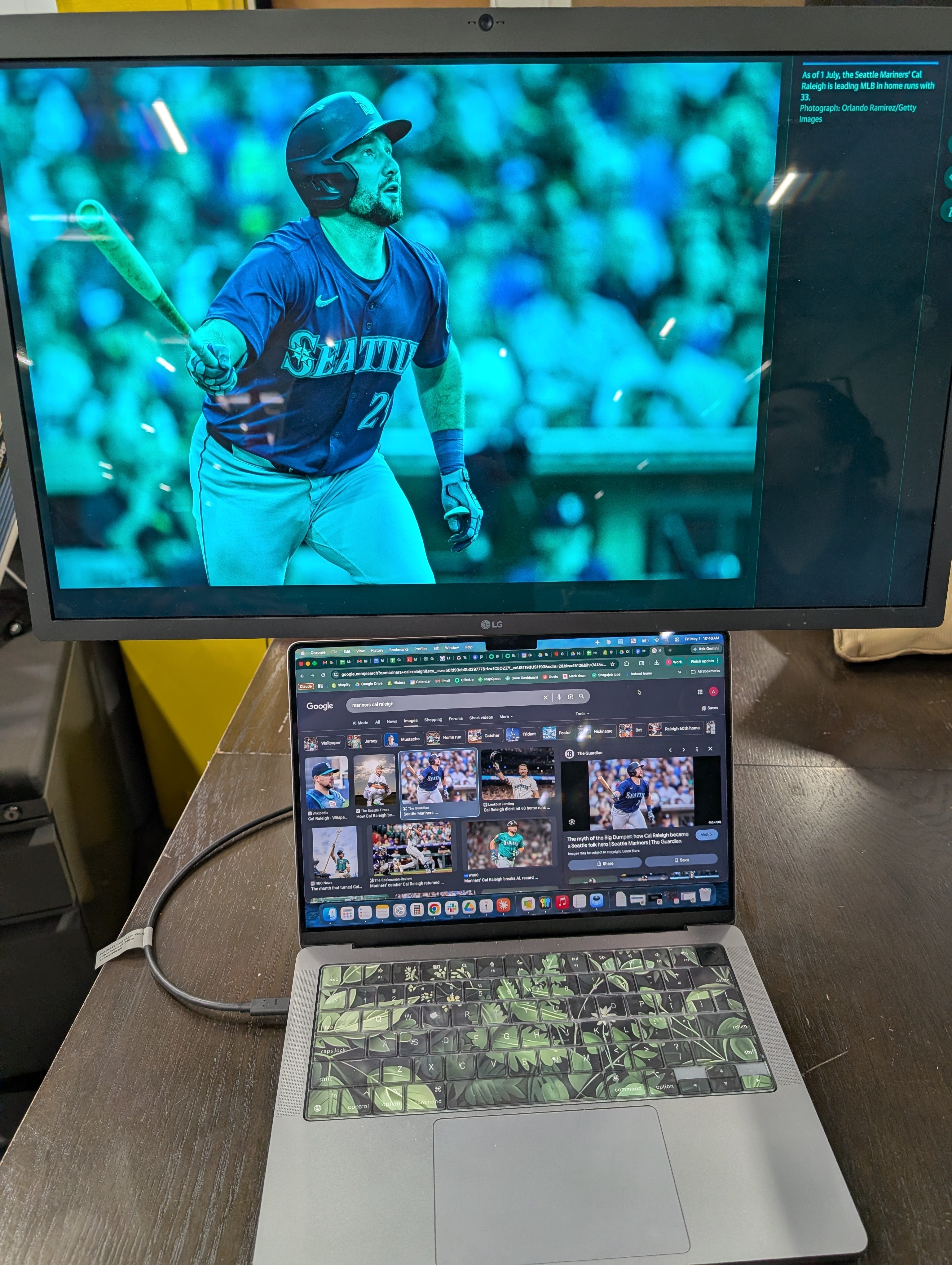 LG UltraFine 5K Display 27MD5KL 27-inch Professional Monitor for Mac