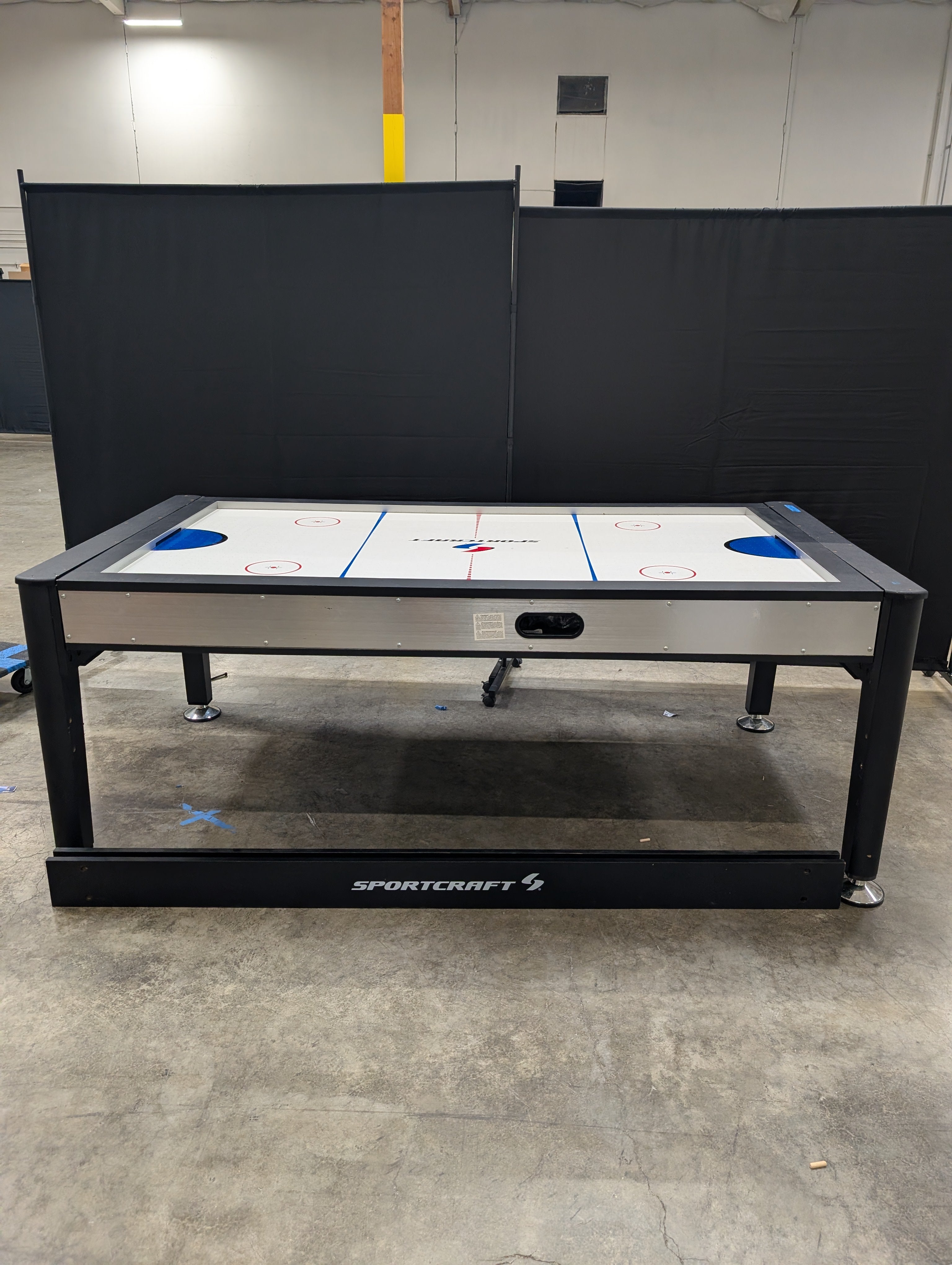 SPORTCRAFT Black and Silver Air Hockey Table