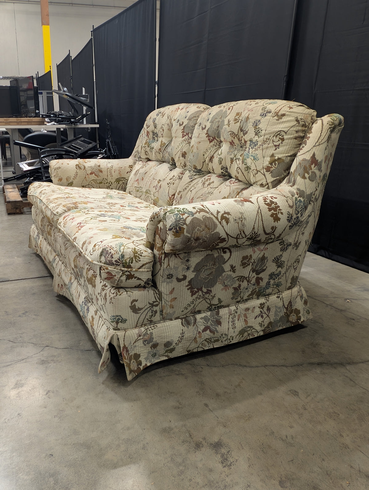 Traditional Botanical Pattern Two-Seater Sofa