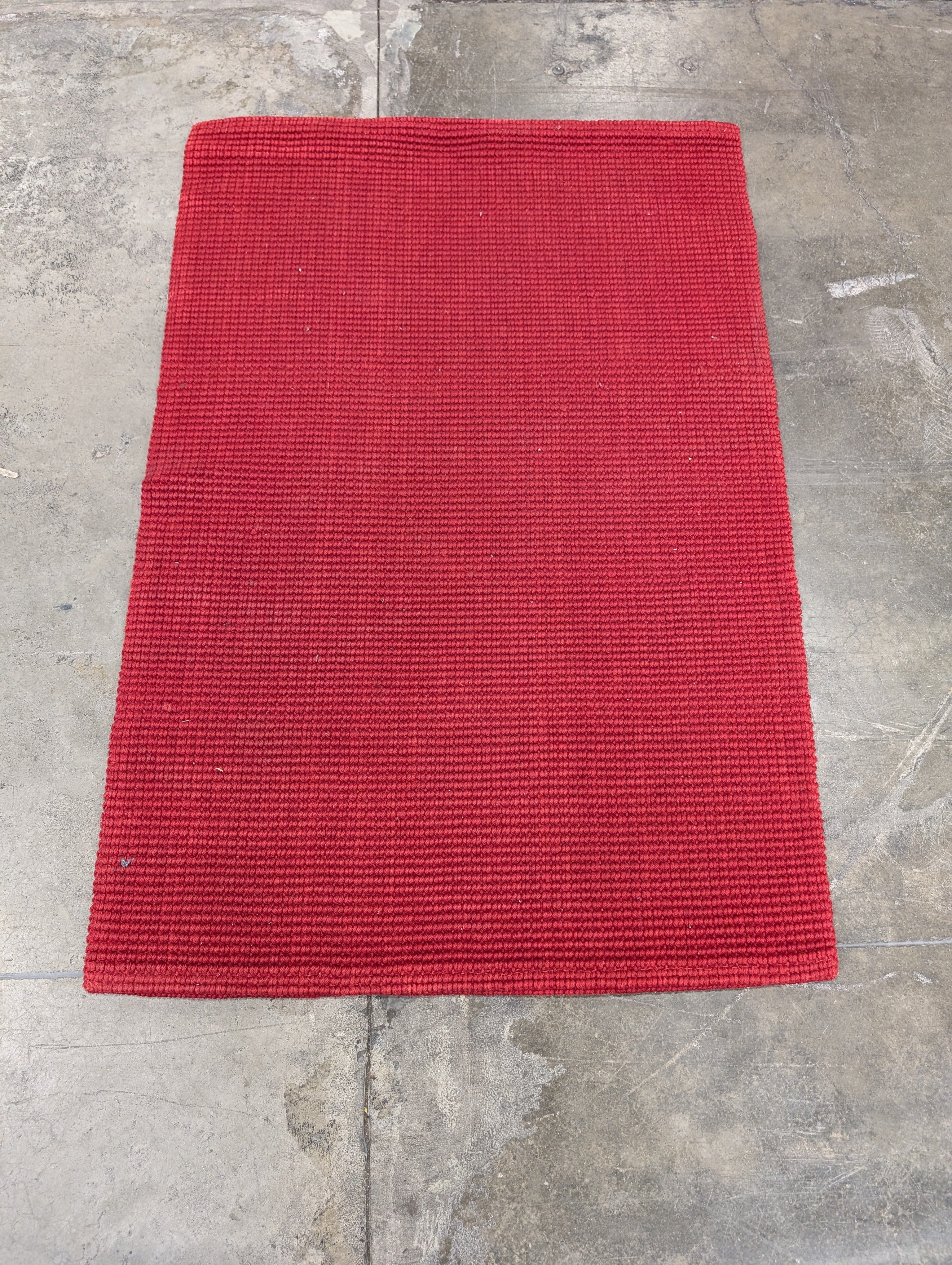 Vibrant Red Ribbed Accent Mat