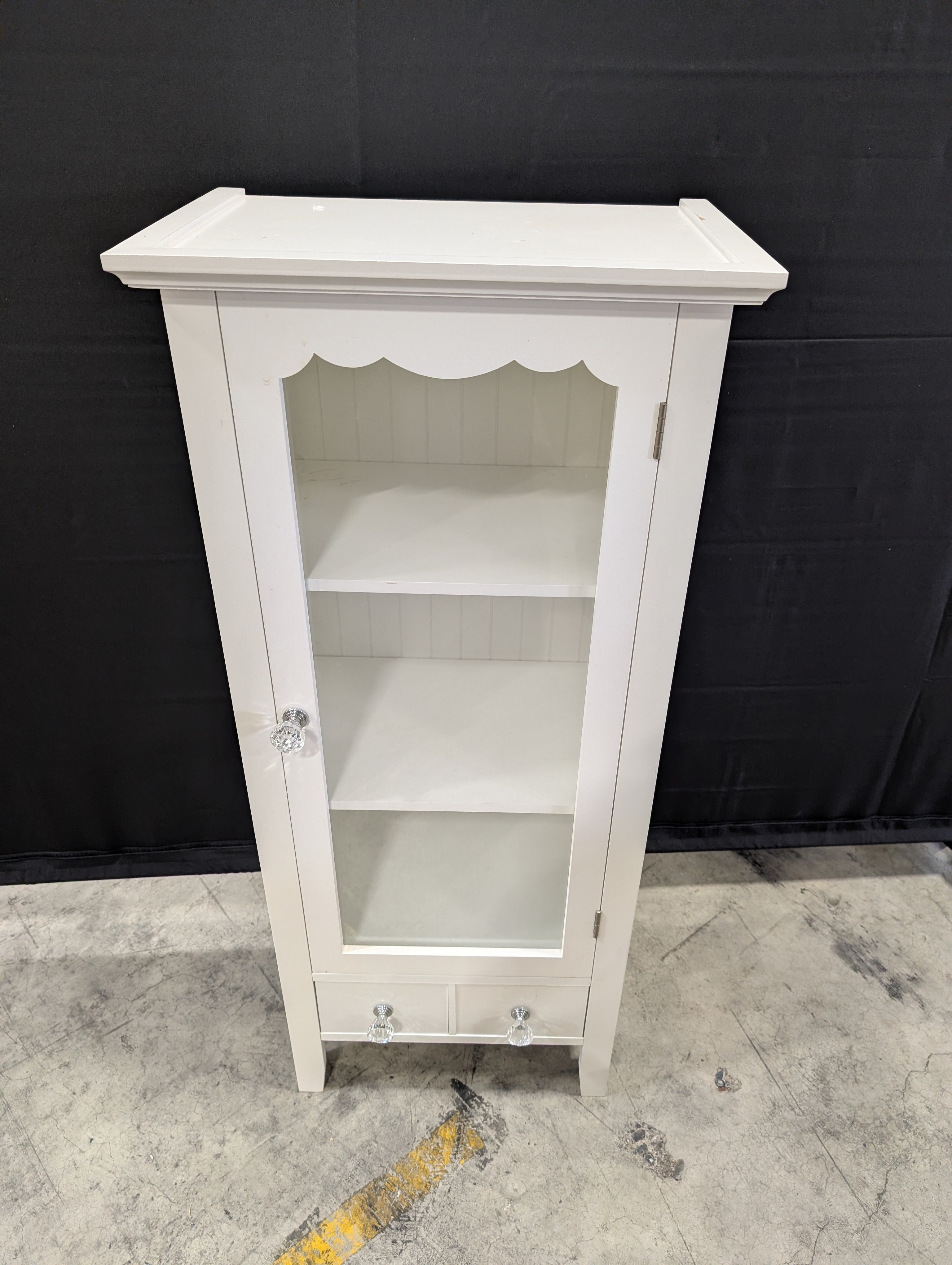 White Wood Display Cabinet with Scalloped Trim