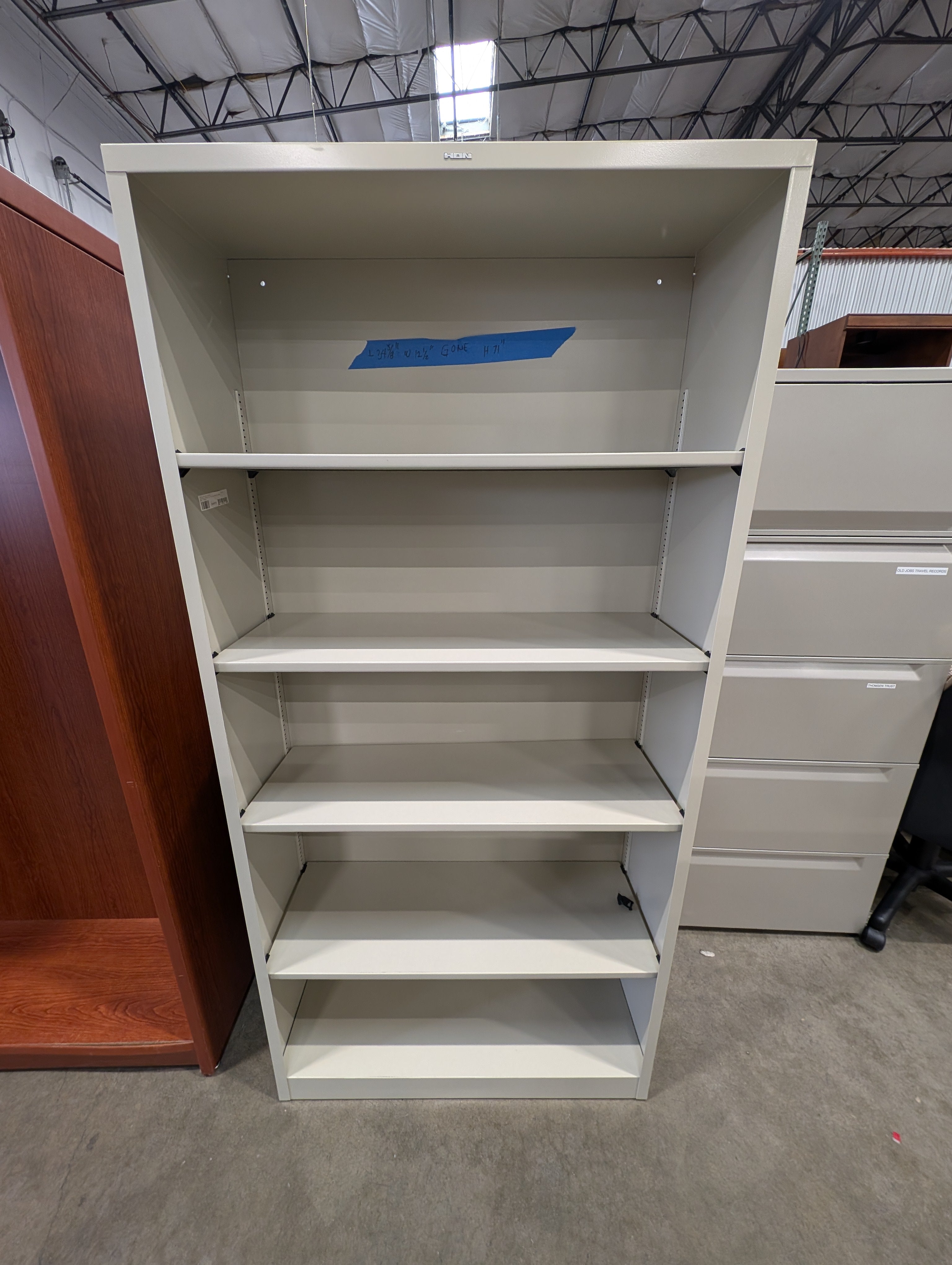 Warehouse sale-- Versatile Beige Metal Storage Bookcase with Adjustable Shelves
