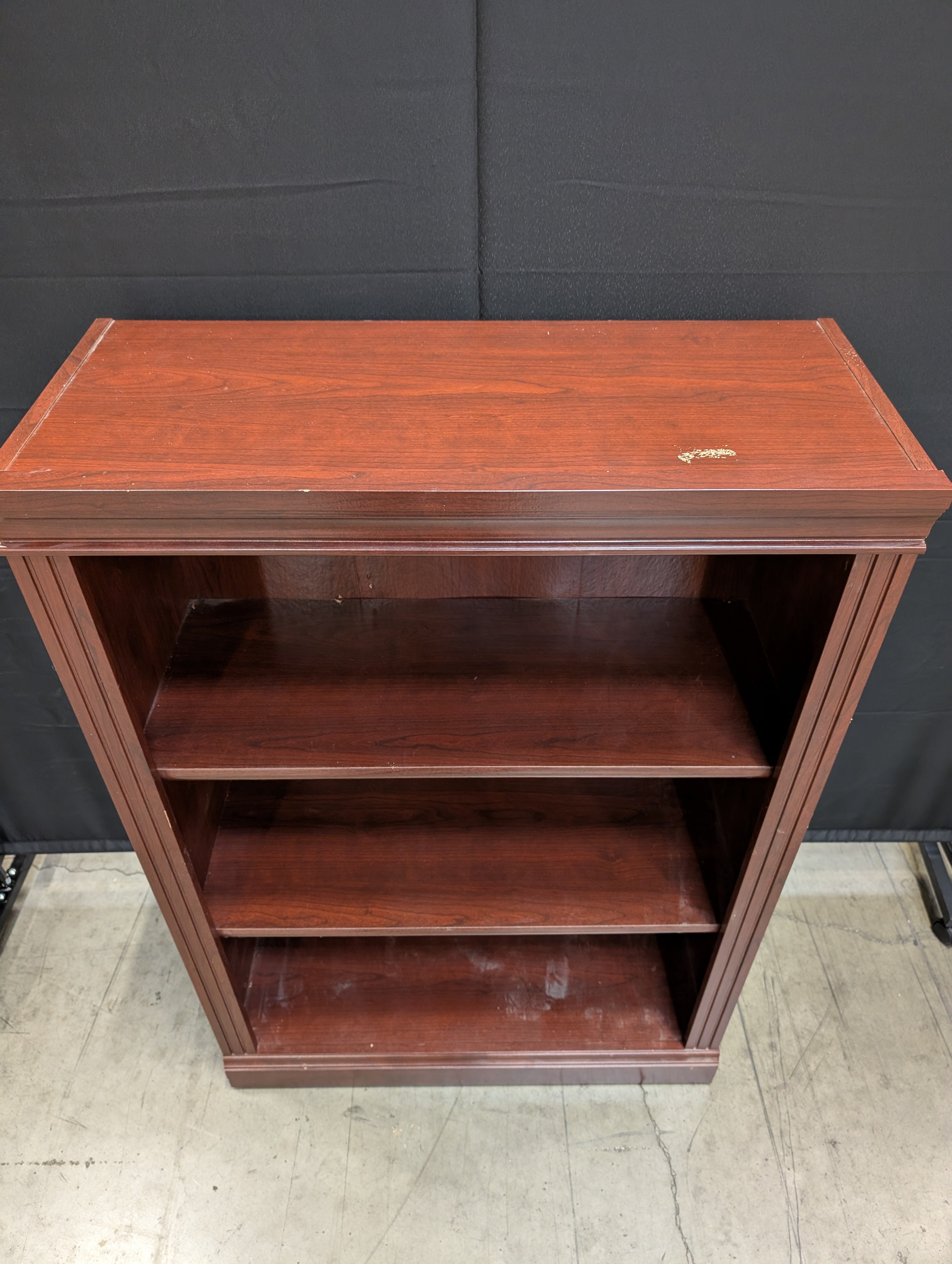 Traditional Dark Wood Three-Tier Bookcase