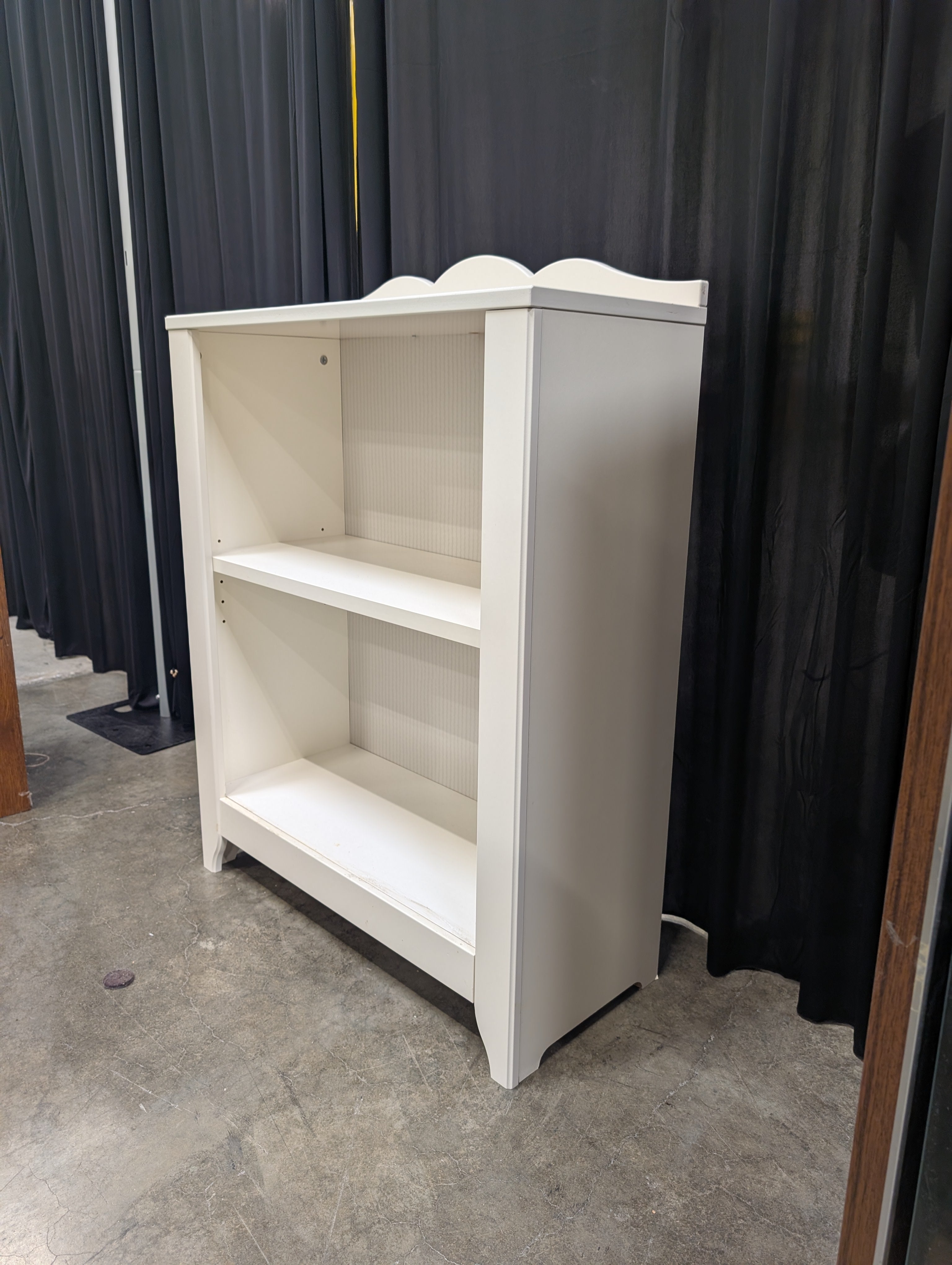 Cream Wood Bookcase with Scalloped Top