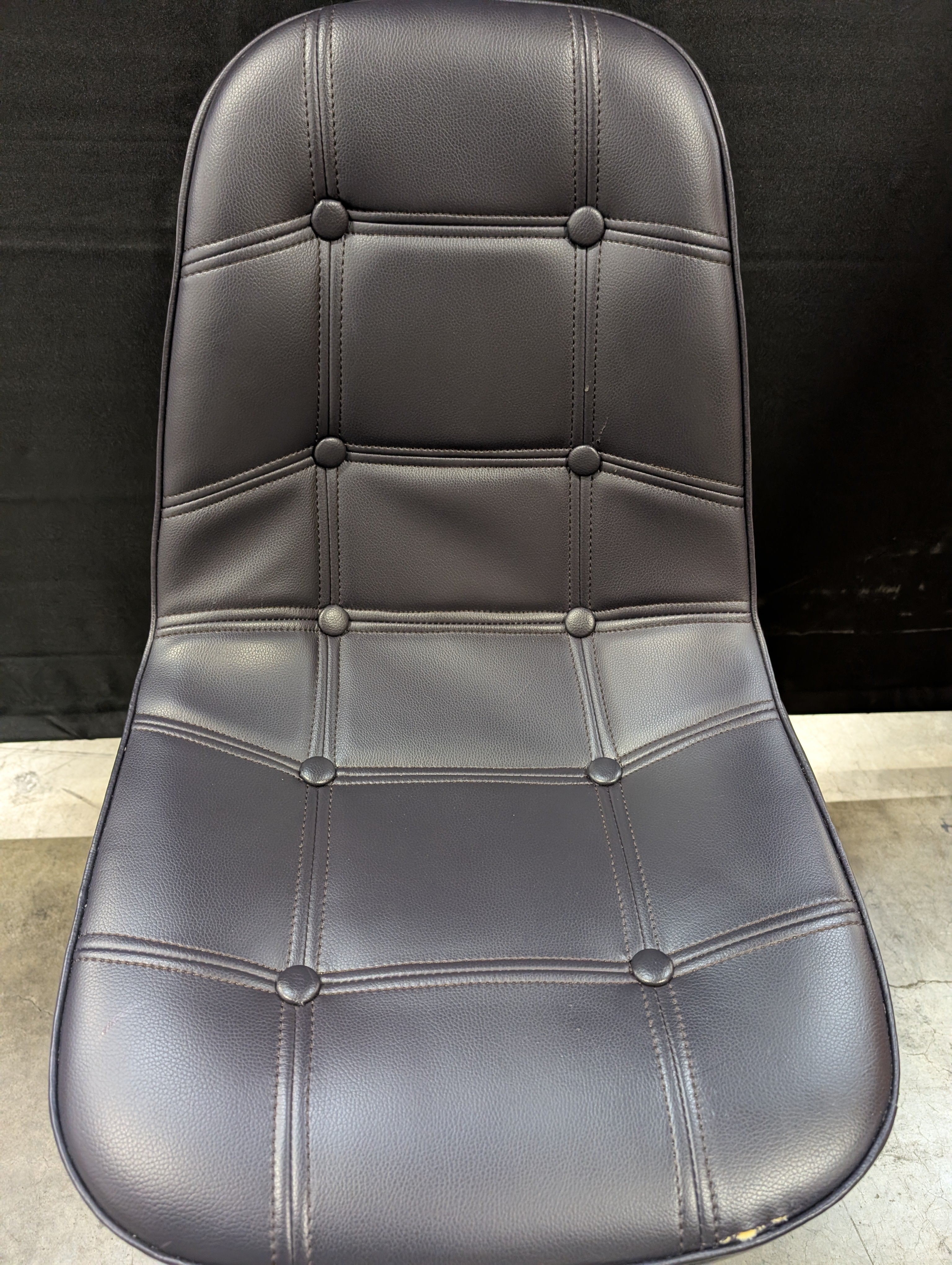 Tufted Fabric Accent Armchair