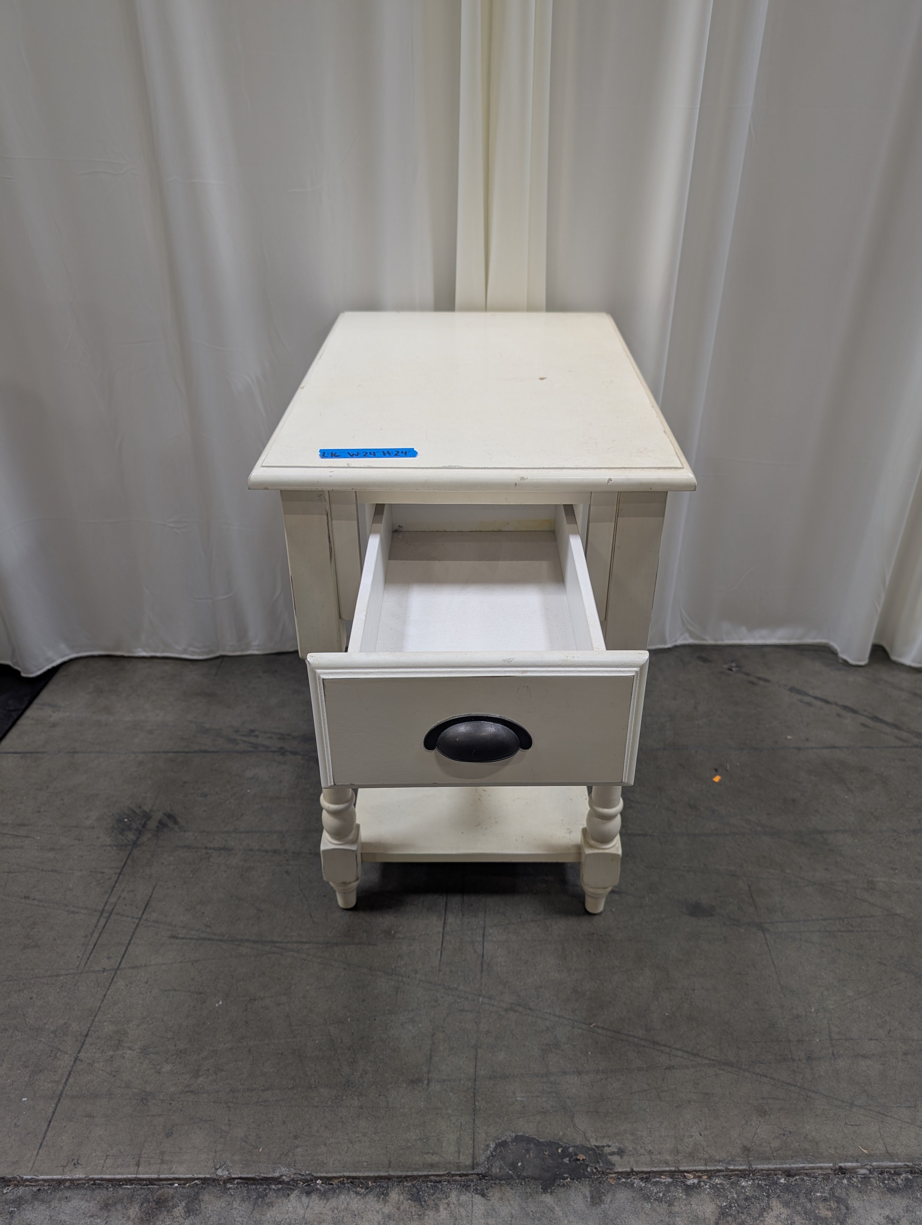 Off-White Cottage Style End Table with Turned Legs