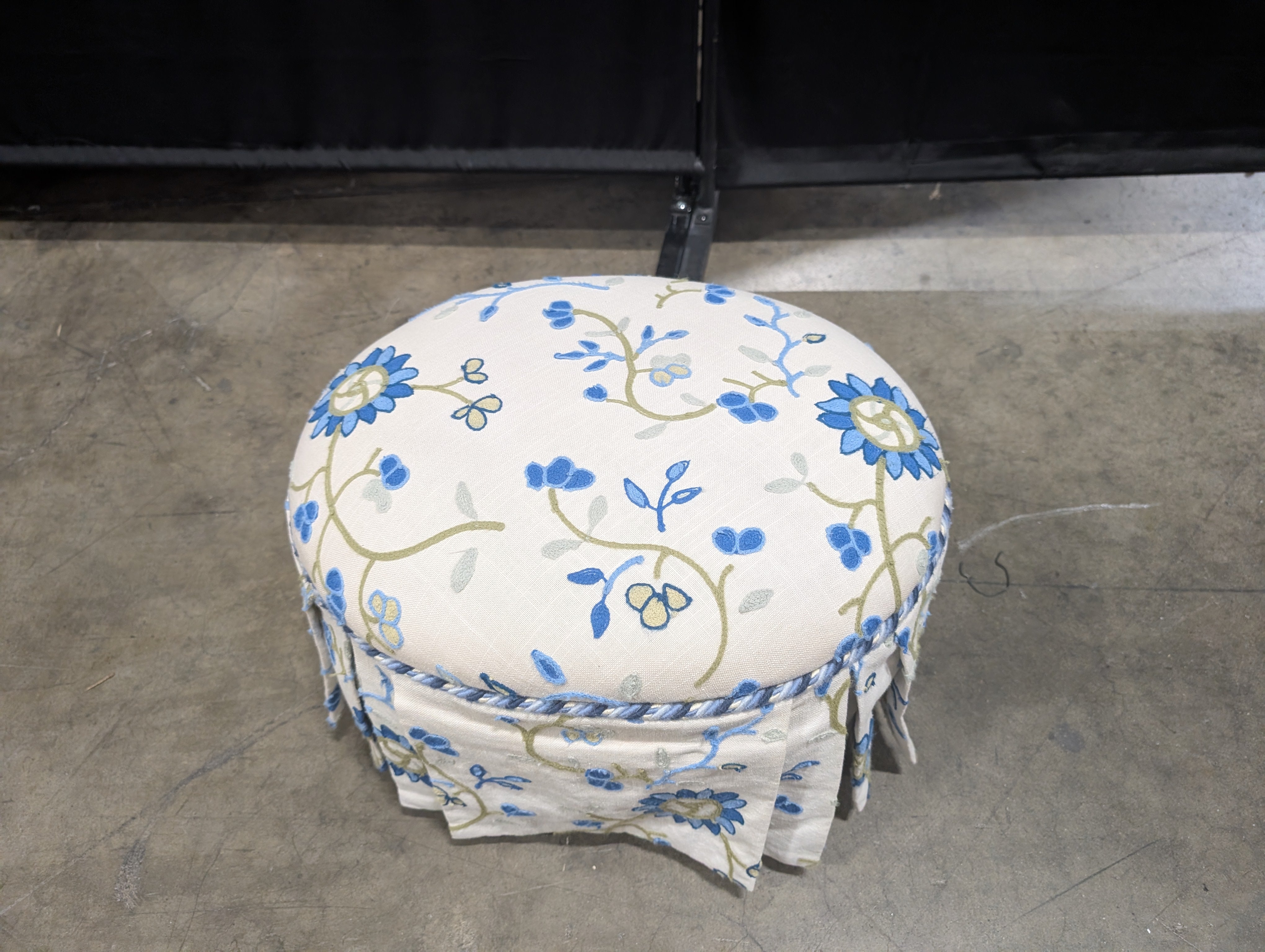 White Oval Floral Embroidered Ottoman with Pleated Skirt