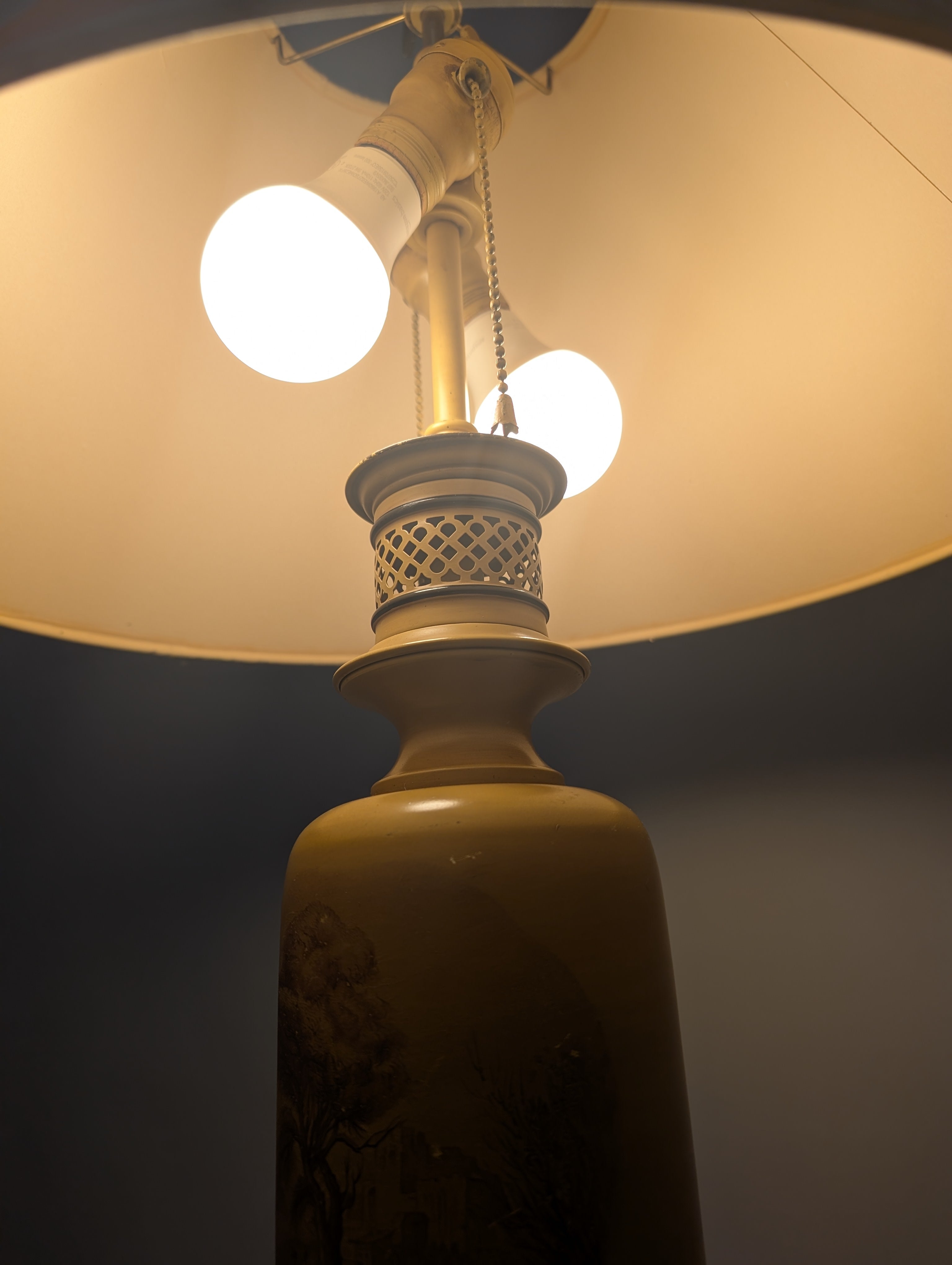 Vintage Style Mustard Yellow Table Lamp with Scenic Design