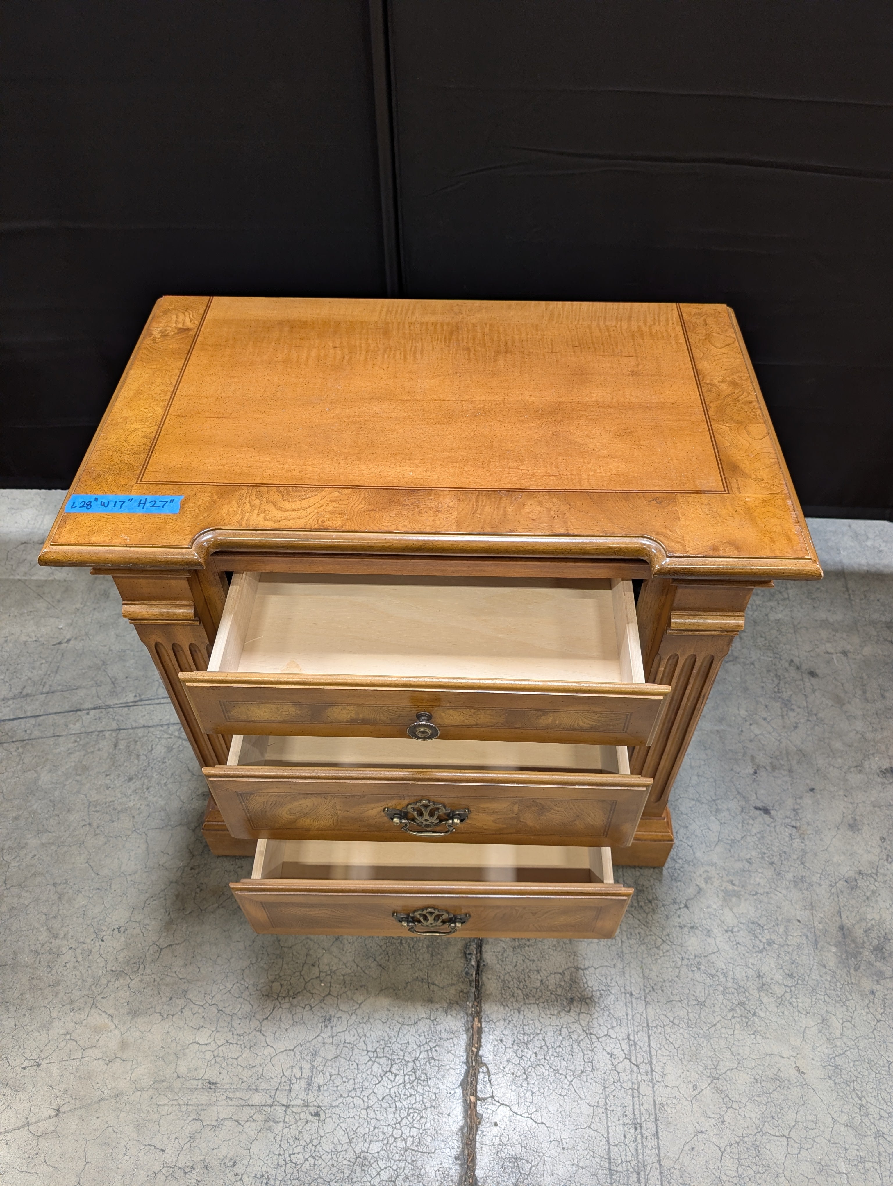 Traditional Solid Wood Three-Drawer Nightstand