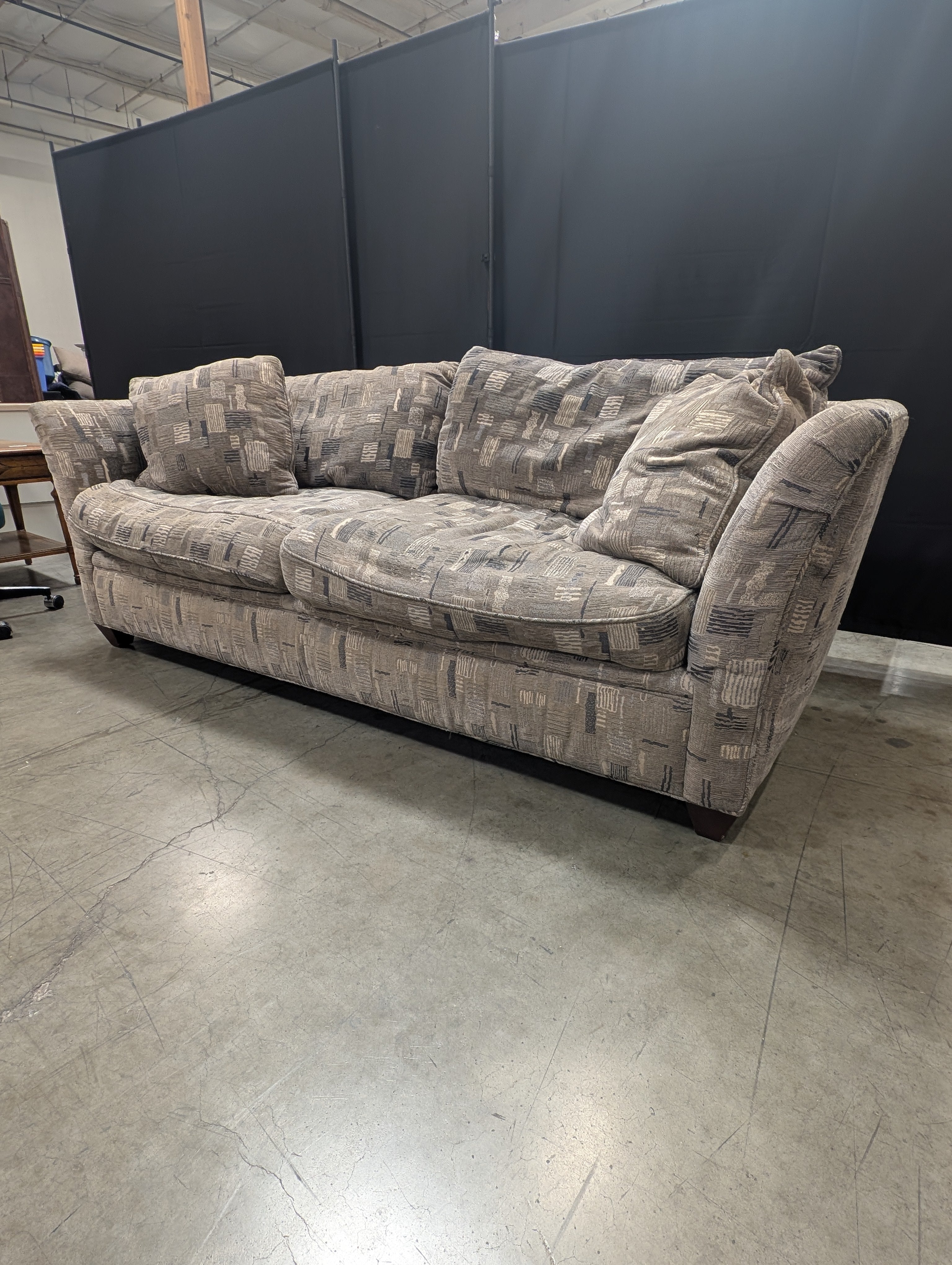 Upholstered Three-Seater Sofa with Abstract Geometric Pattern