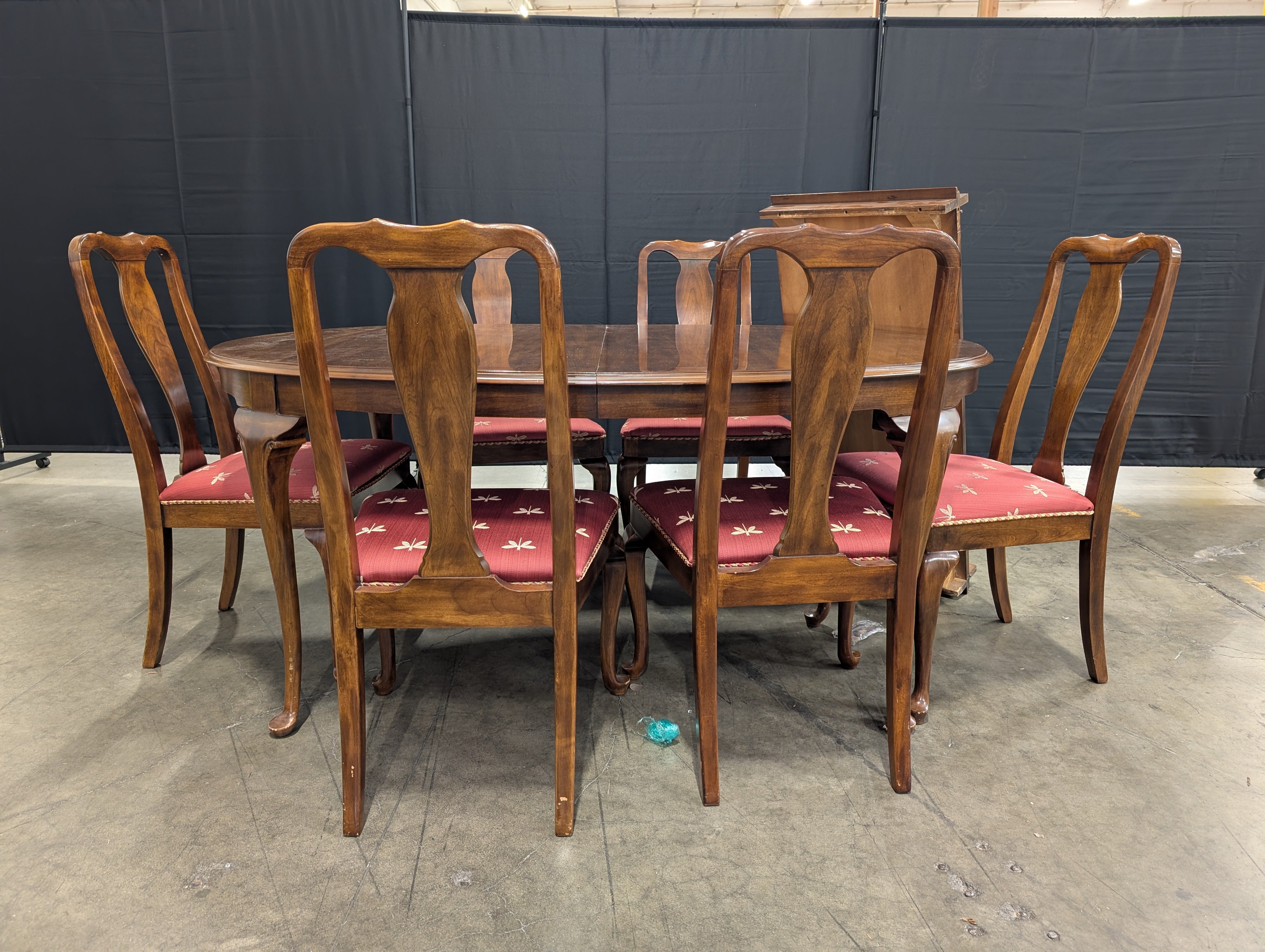 Drexel Traditional Dark Wood Oval Dining Table with Dragonfly Upholstered Chairs