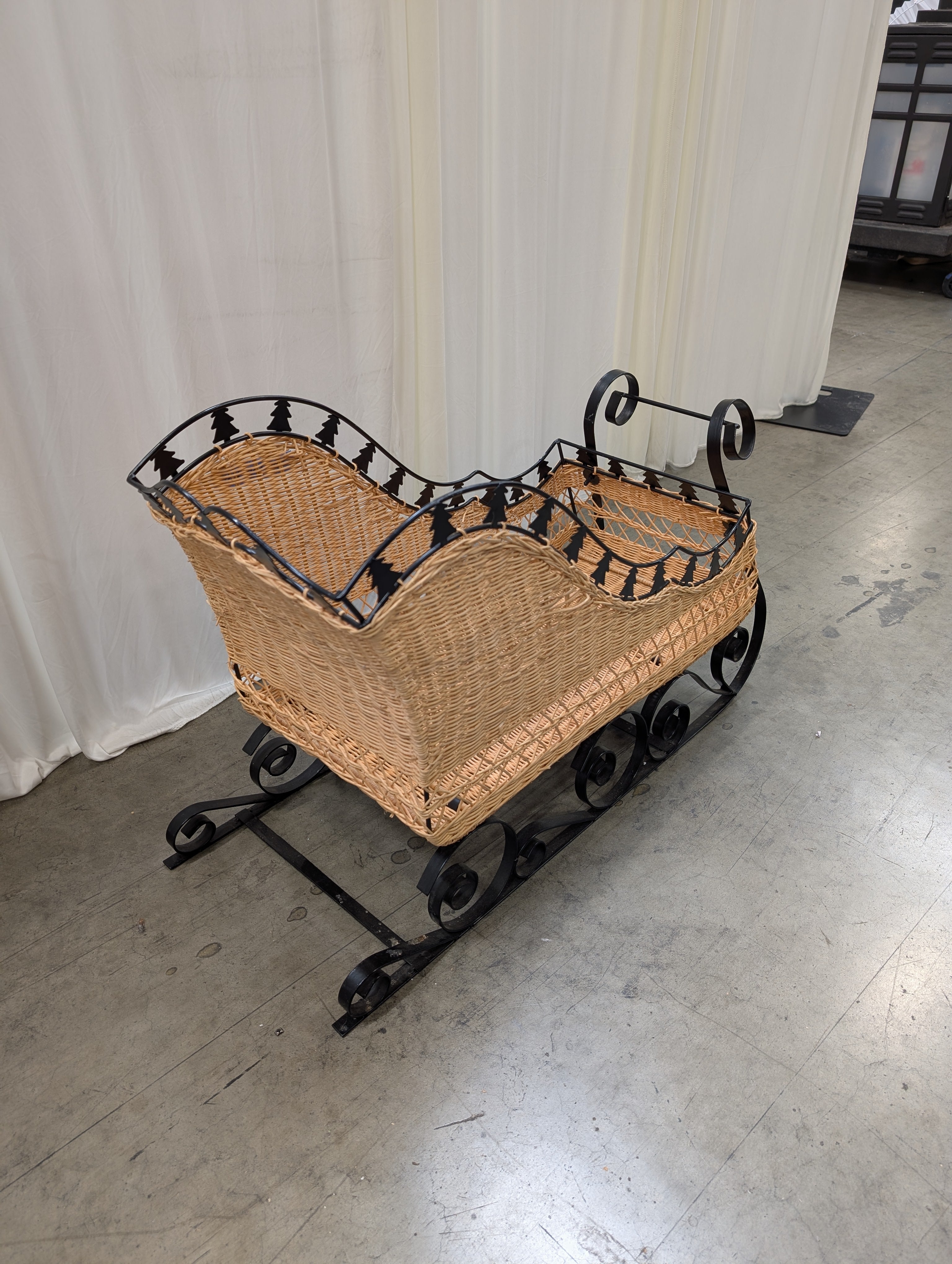 Decorative Woven Wicker Sleigh Basket with Metal Runners