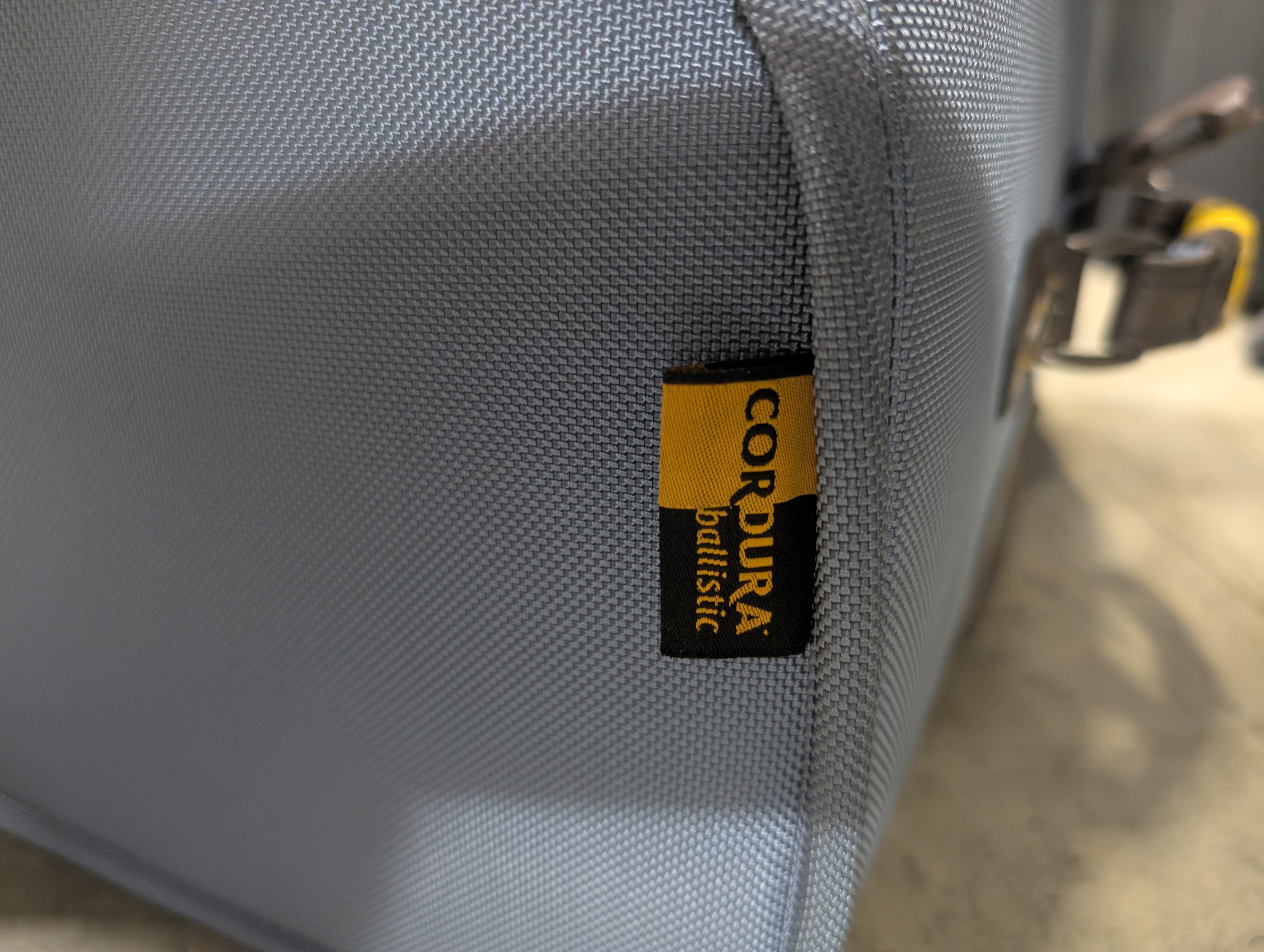 Light Blue Rolling Suitcase with Retractable Handle