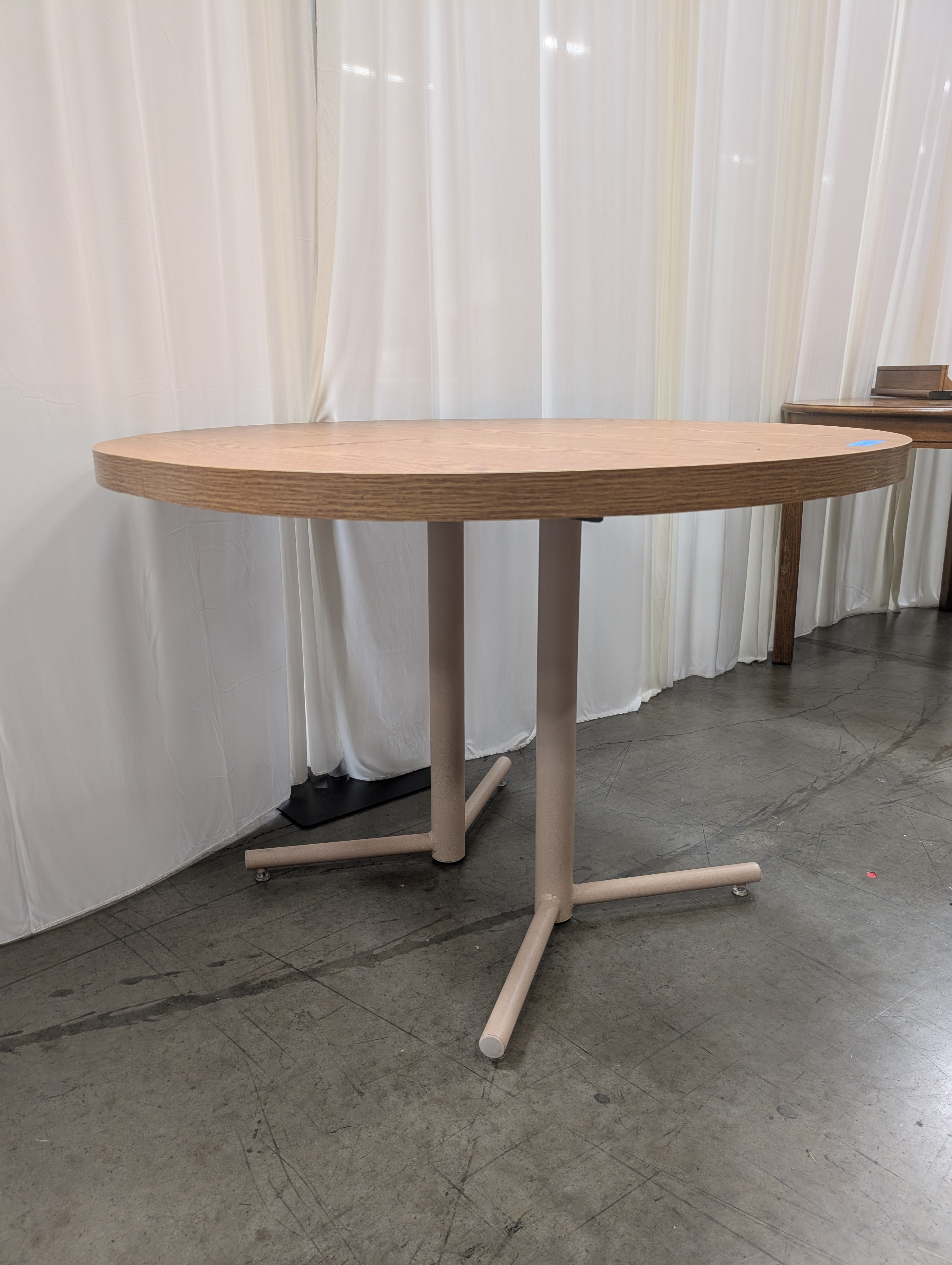 Round Wood Grain Dining Table