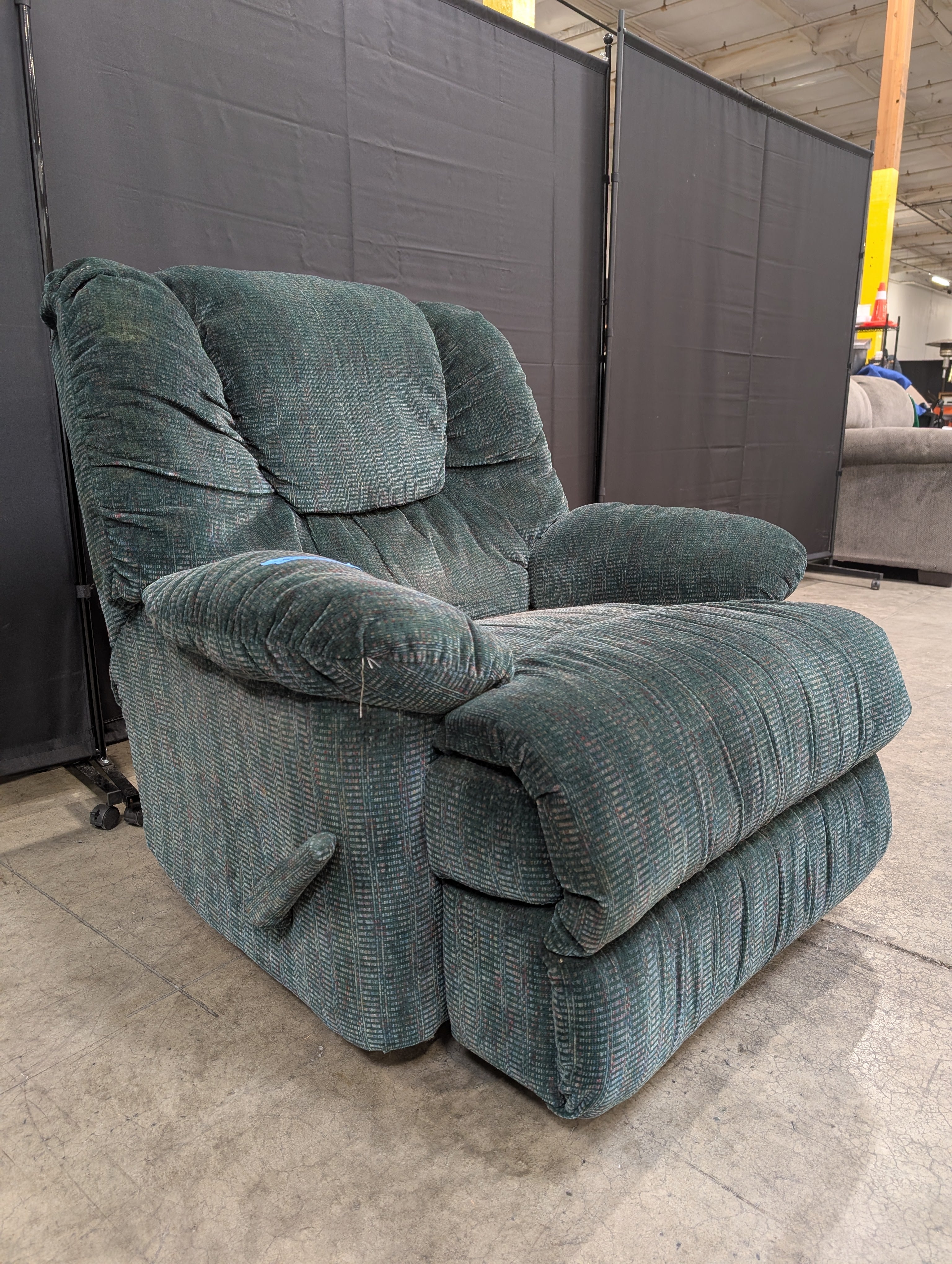 Plush Forest Green Recliner Armchair