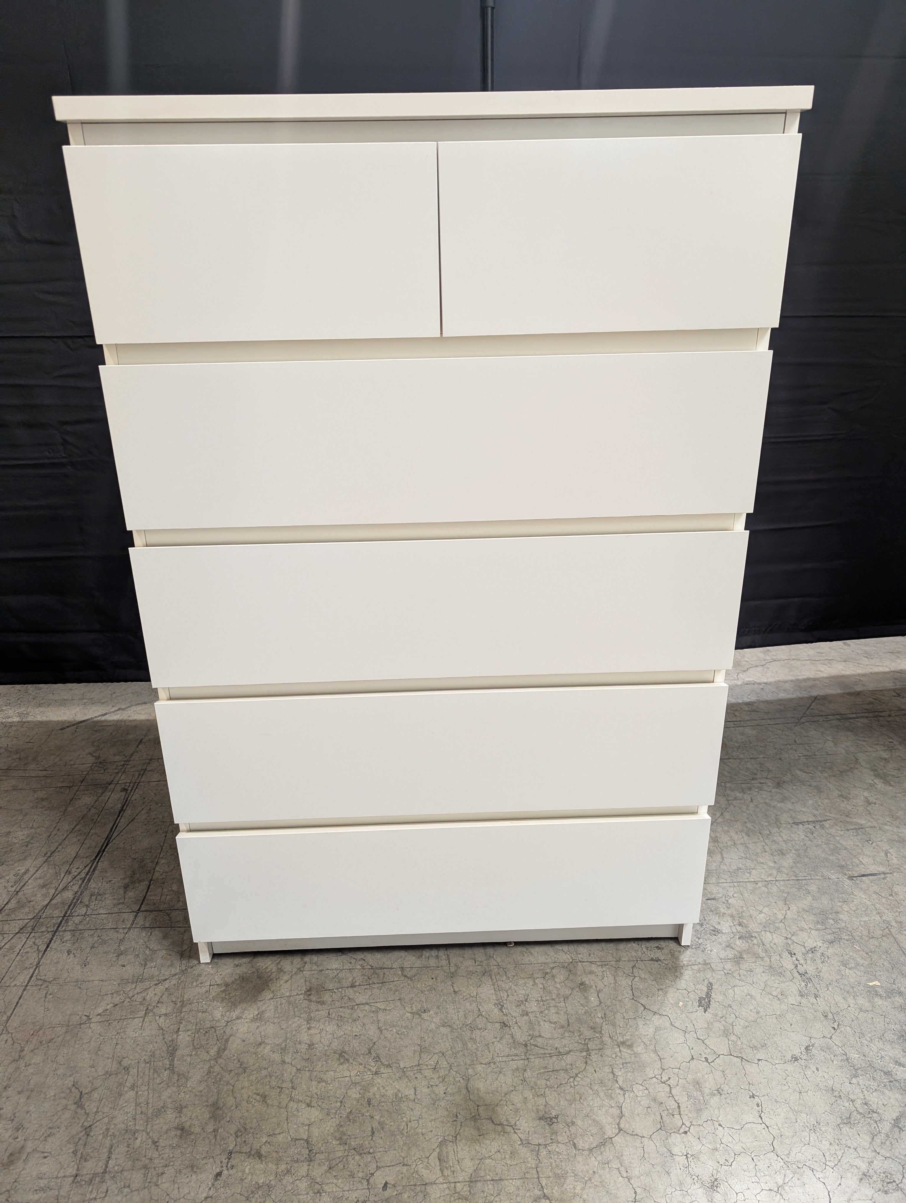 Modern Light Grey Six-Drawer Dresser Chest