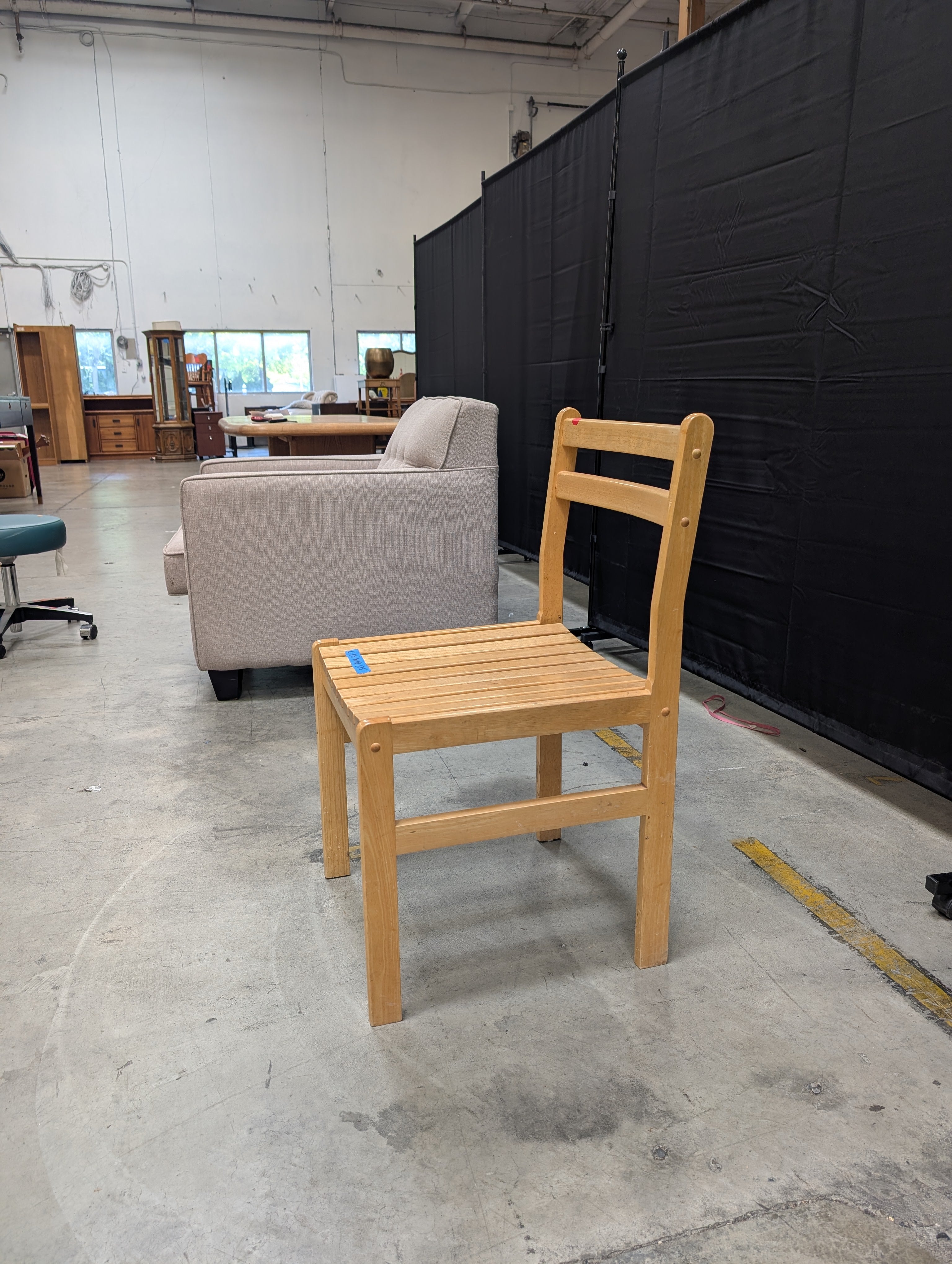 Slatted Seat Dining Chair in Light Wood
