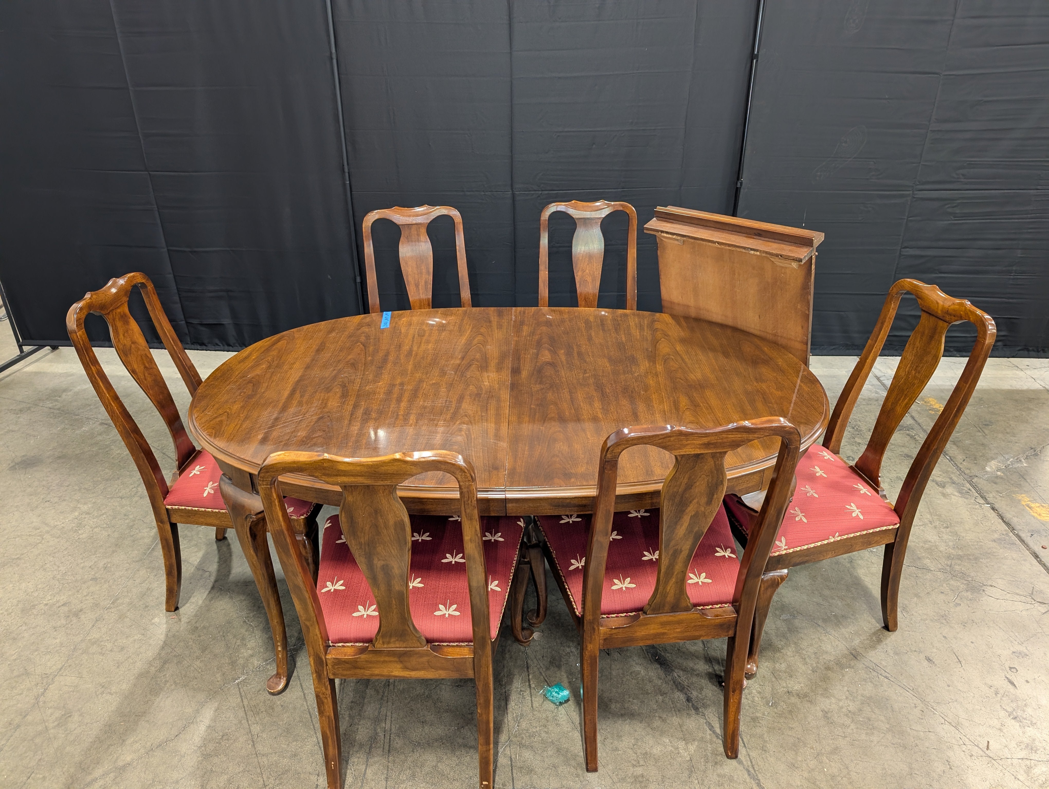 Drexel Traditional Dark Wood Oval Dining Table with Dragonfly Upholstered Chairs