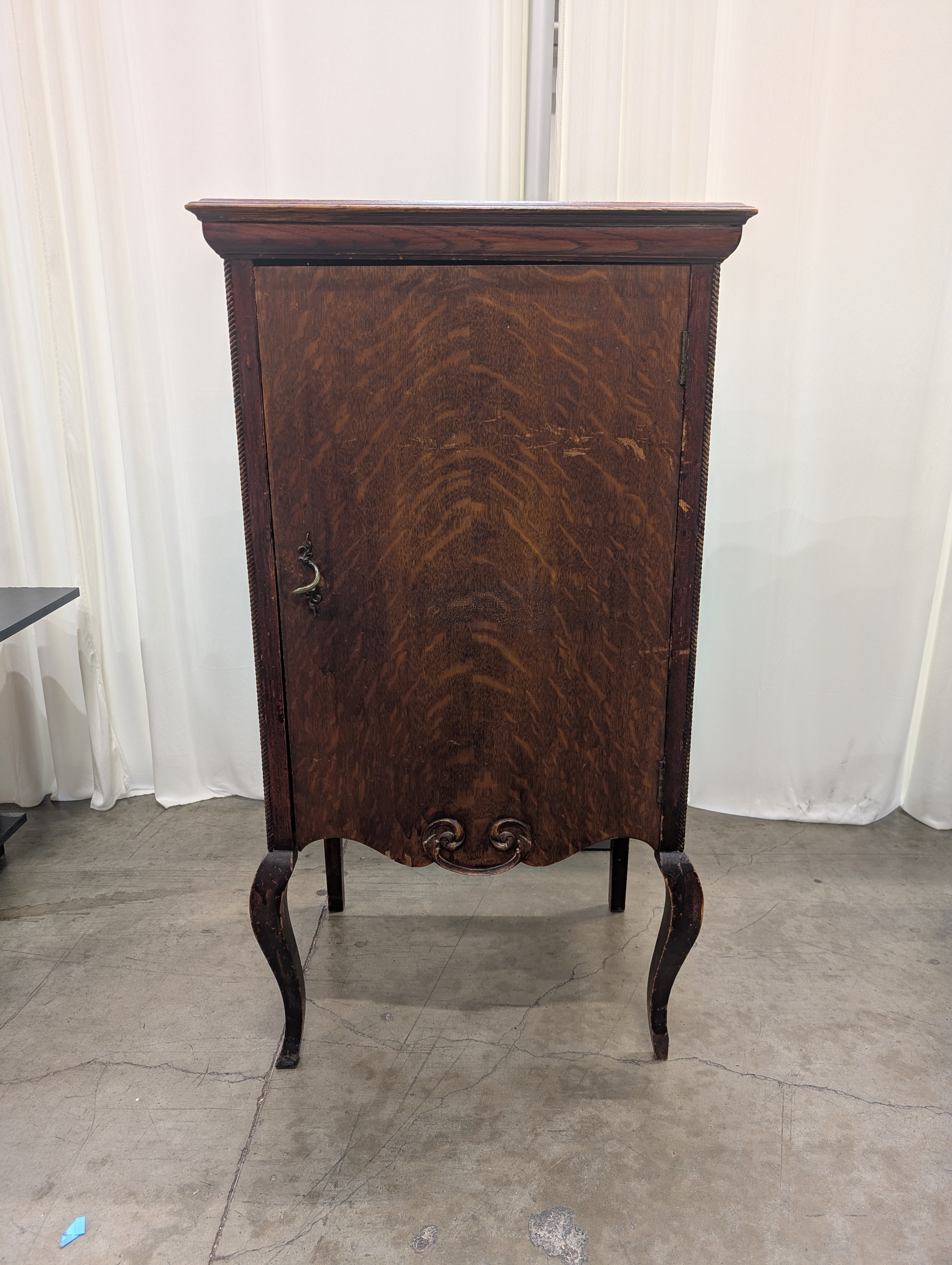 Antique Tiger Oak Single-Door Cabinet in Wood
