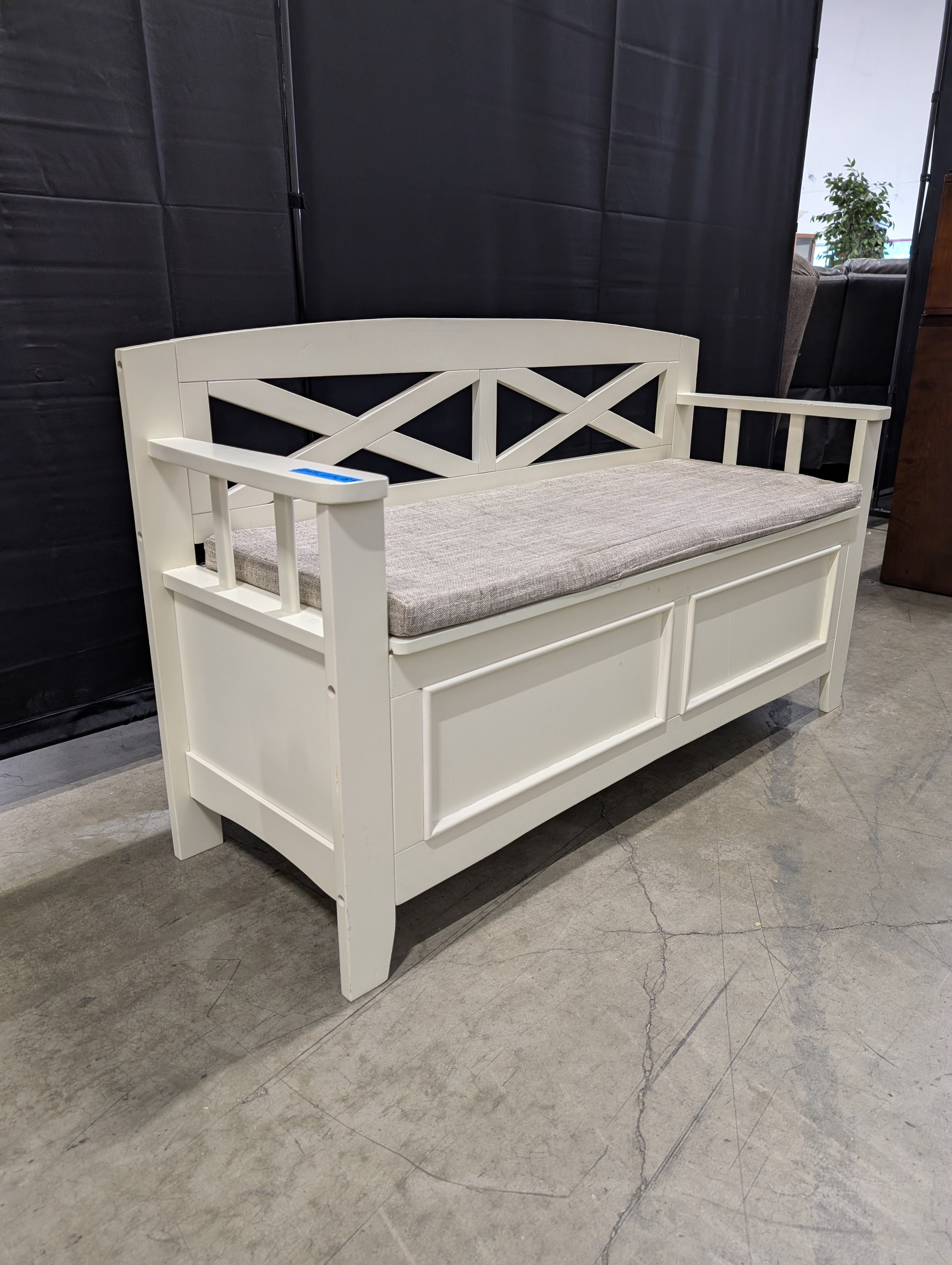 Farmhouse Style Wooden Bench with Criss-Cross Backrest