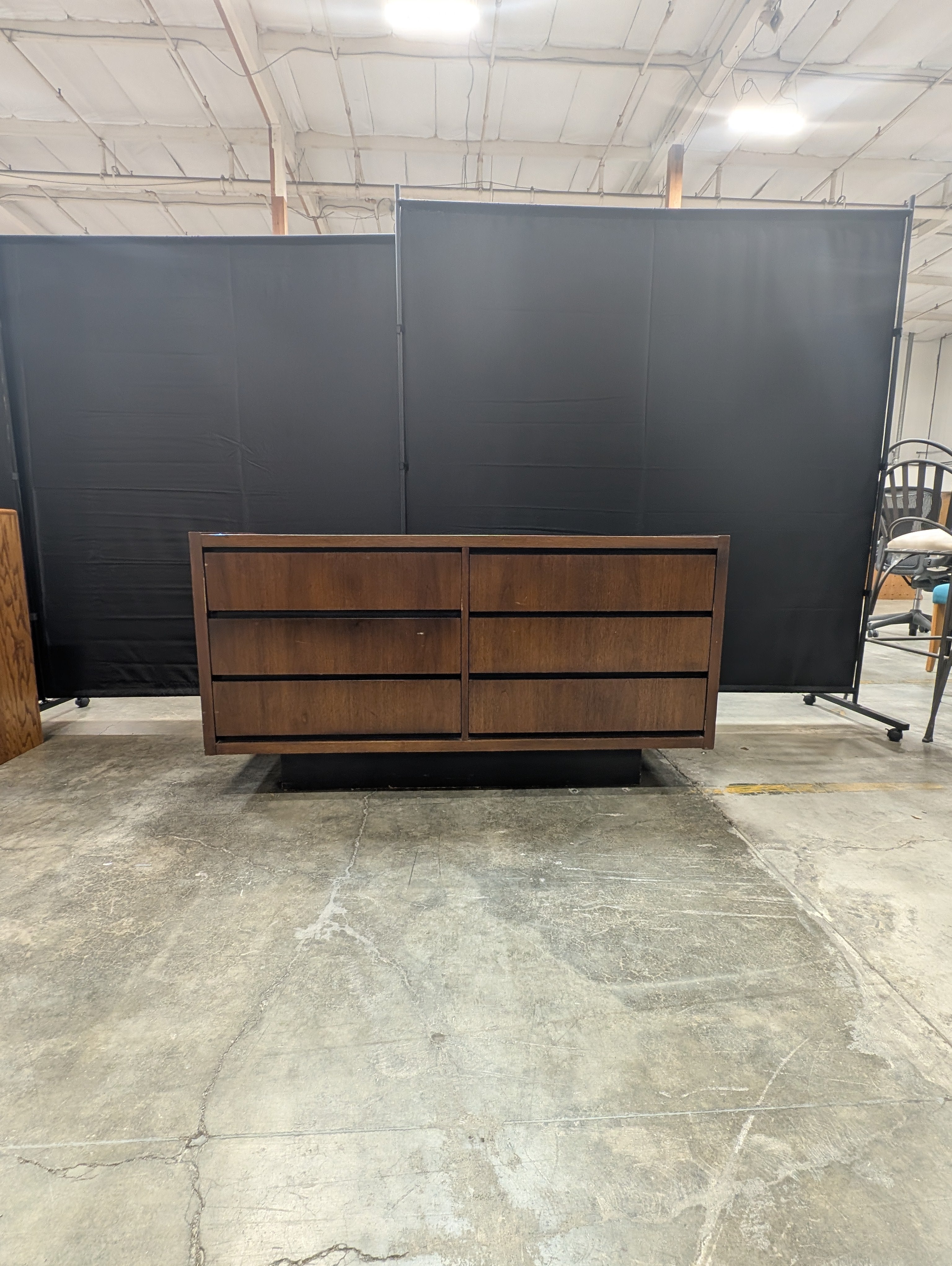 Lane Furniture Dark Wood Six-Drawer Dresser