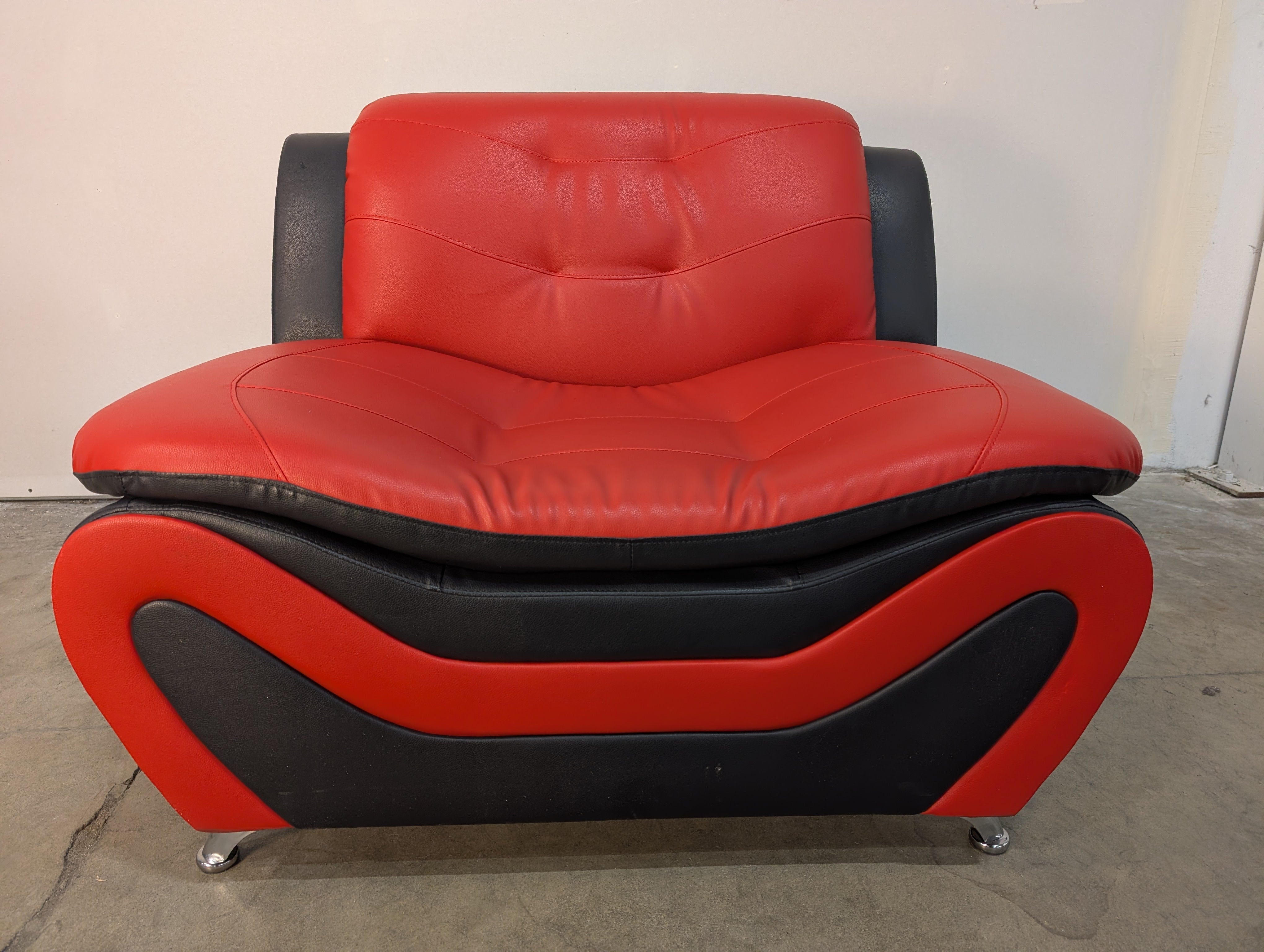 Vibrant Red and Black Lounge Armchair, Modern Two-Tone Seating