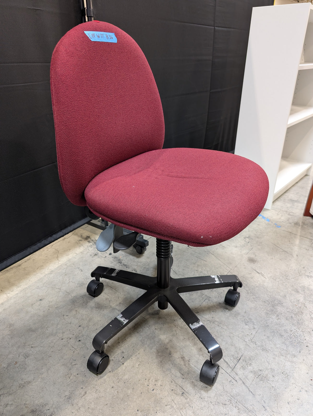 Burgundy Armless Swivel Office Chair in Fabric