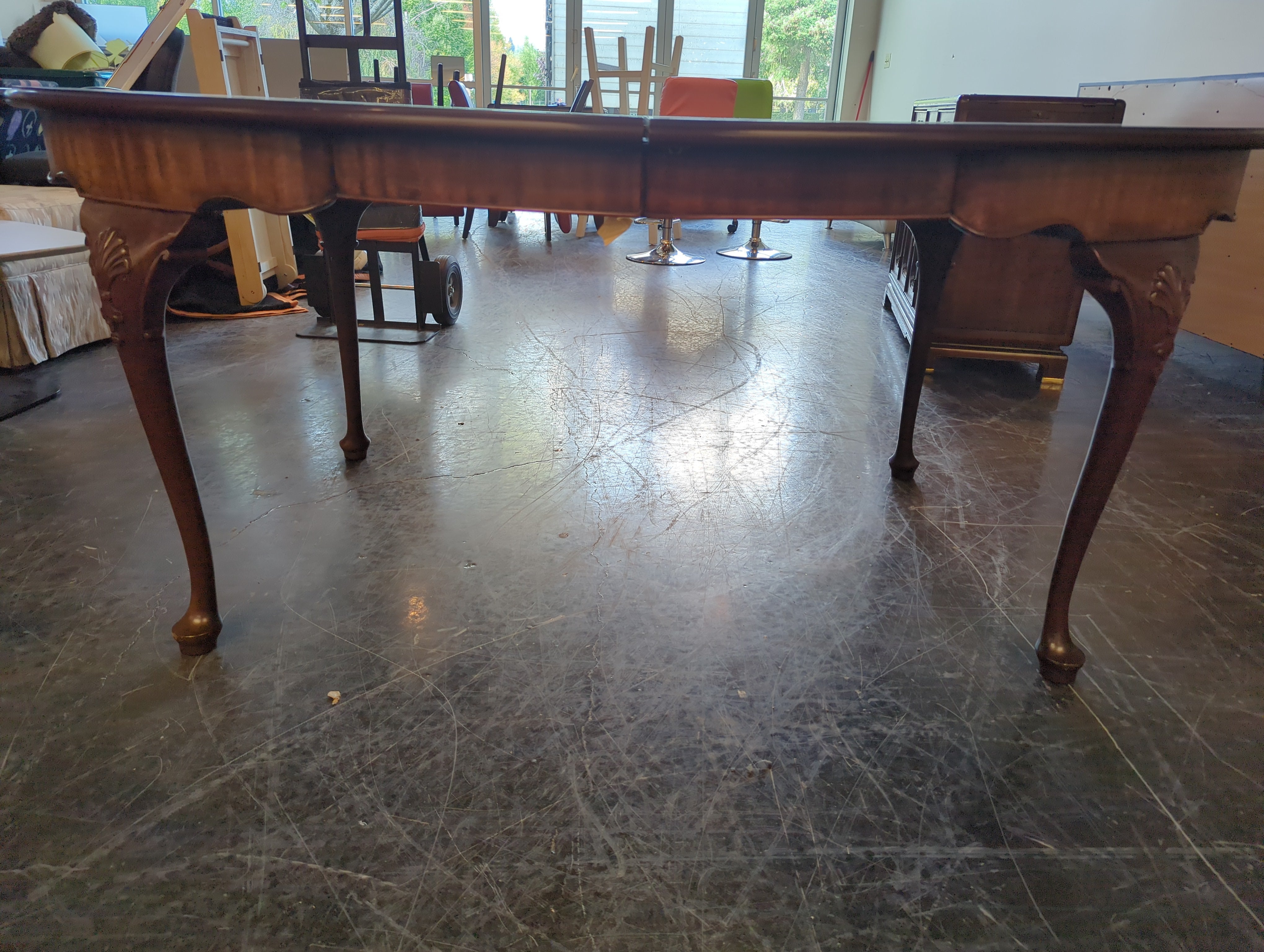 Henkel Harris Mahogany Dining Table with Leafs And Table Cover in Good Condition