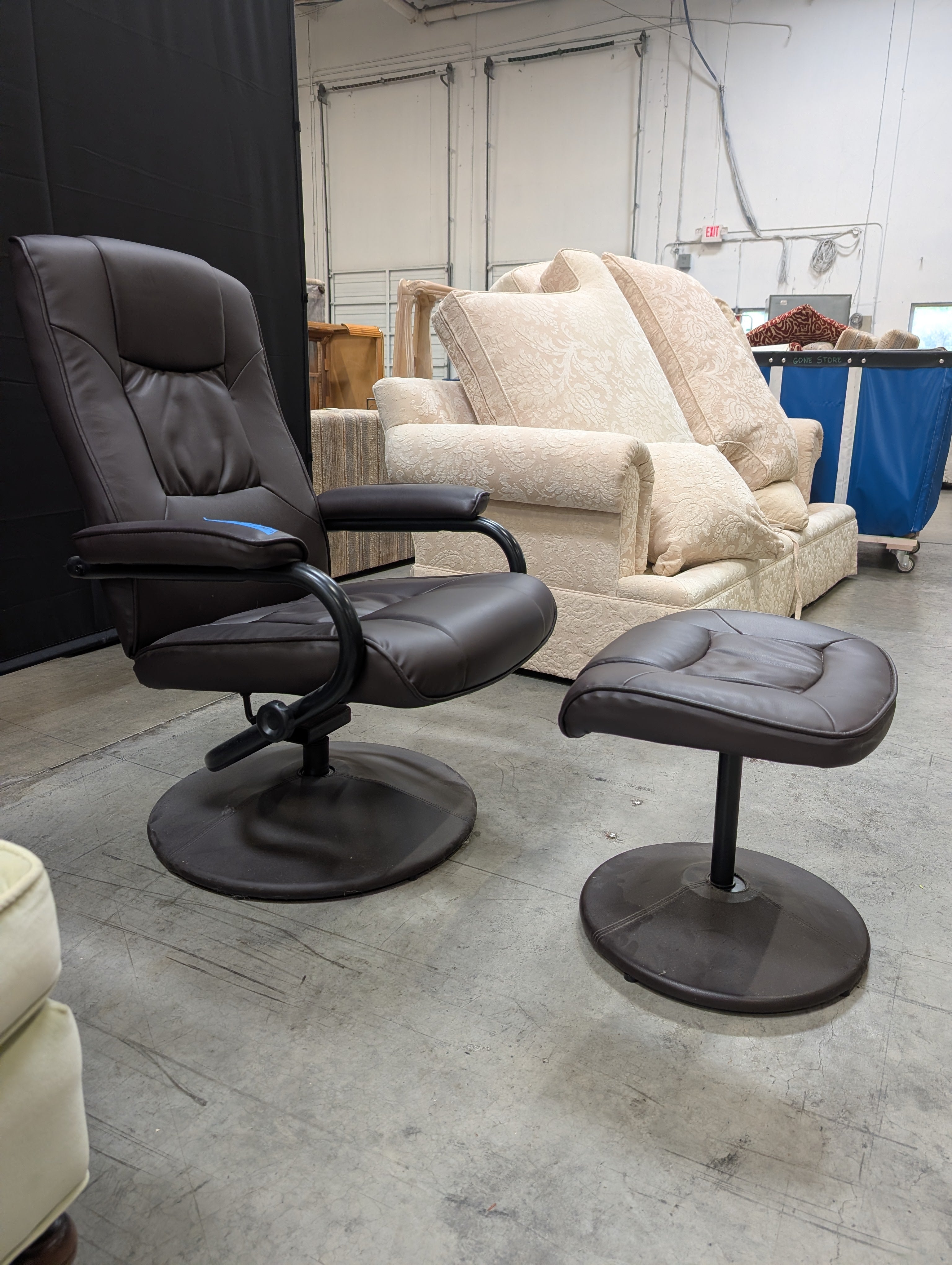 Padded Swivel Recliner Chair with Matching Ottoman