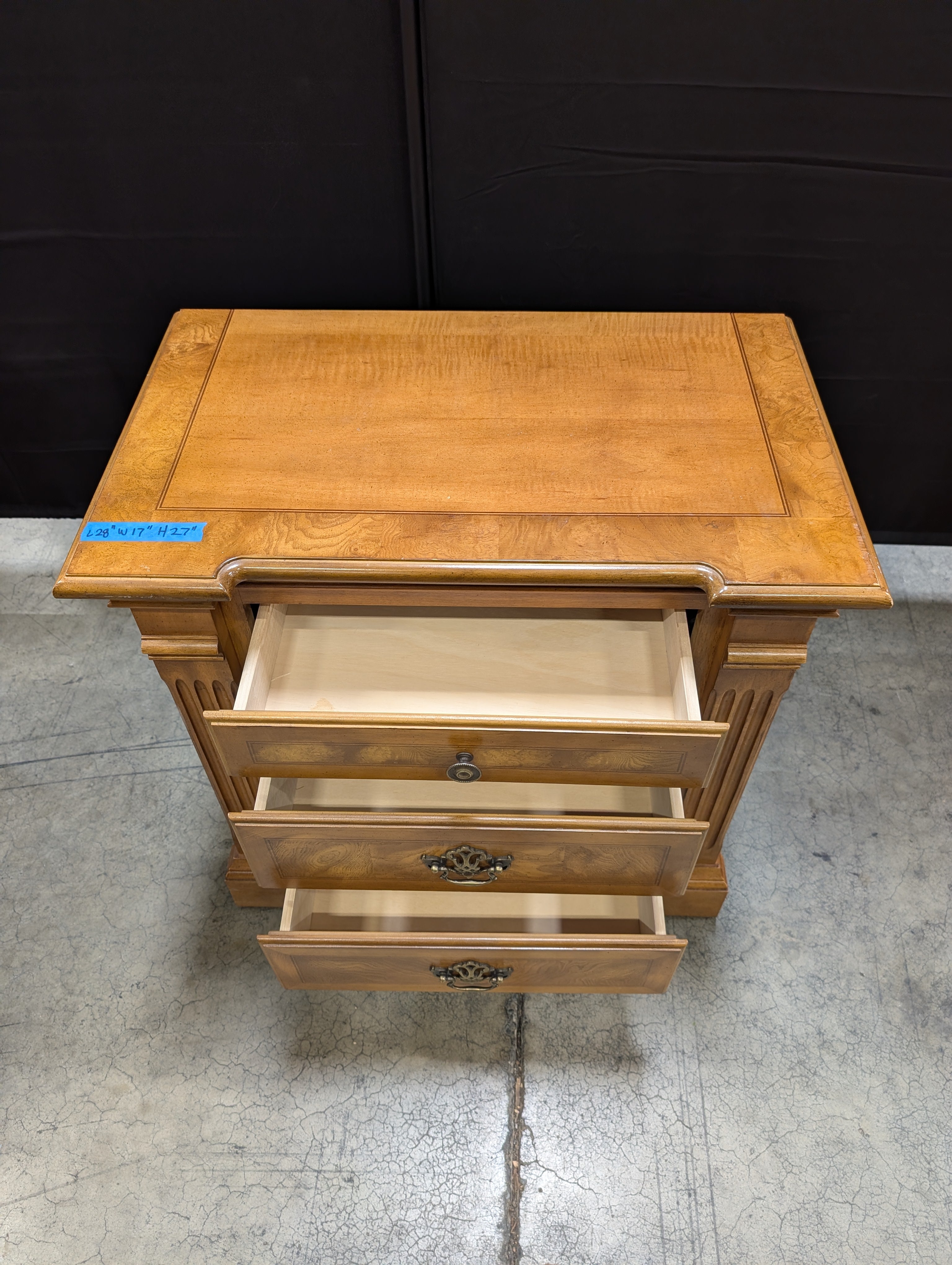 Traditional Solid Wood Three-Drawer Nightstand
