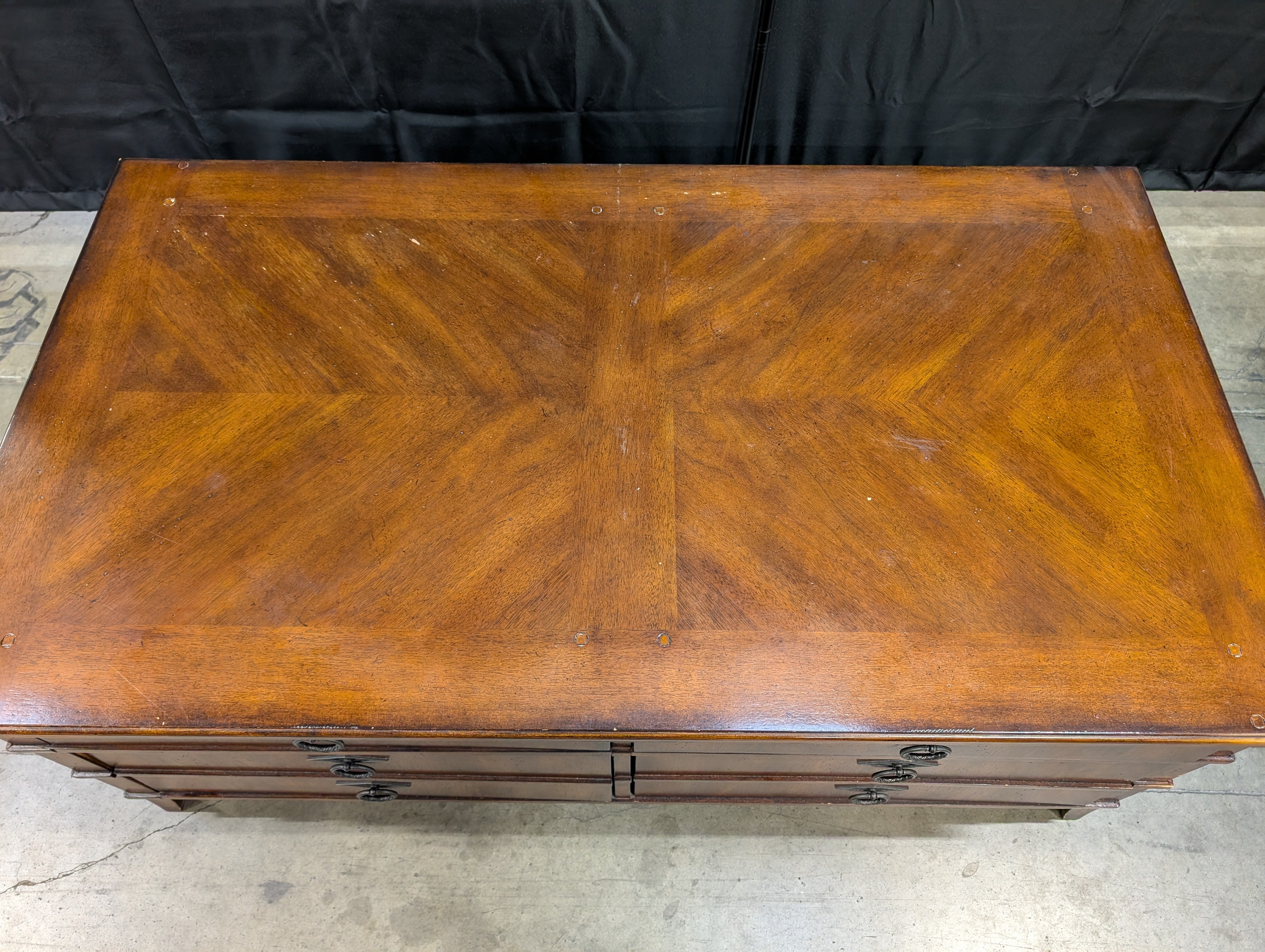 Traditional Hardwood Coffee Table with eight Storage Drawers
