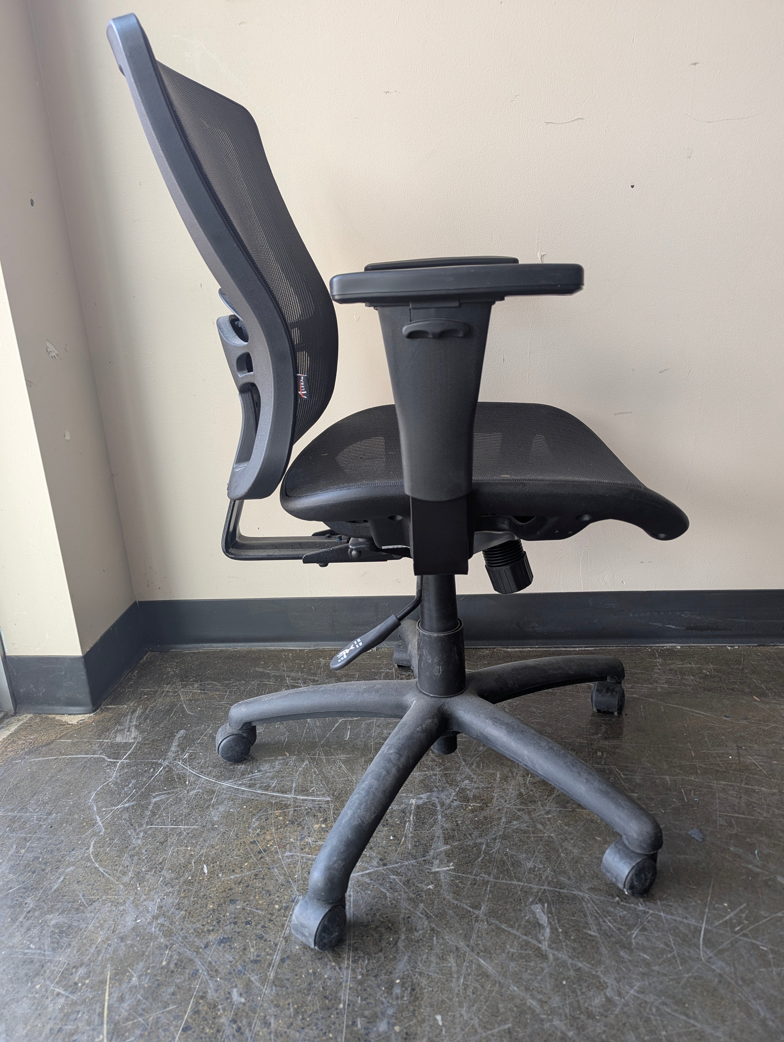 Alera Office Chairs With Armrests