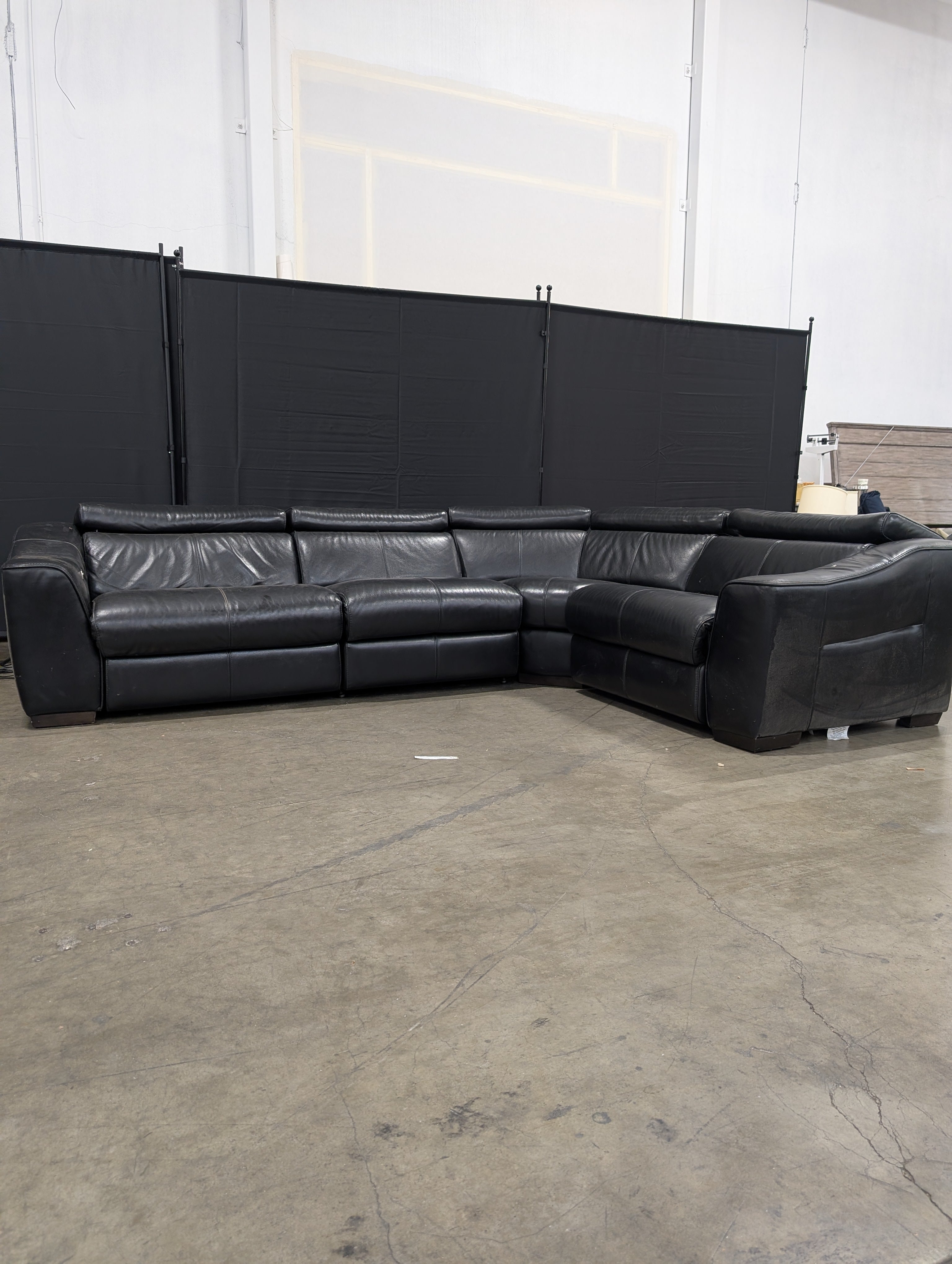 Modern Black Sectional Sofa with Adjustable Headrests