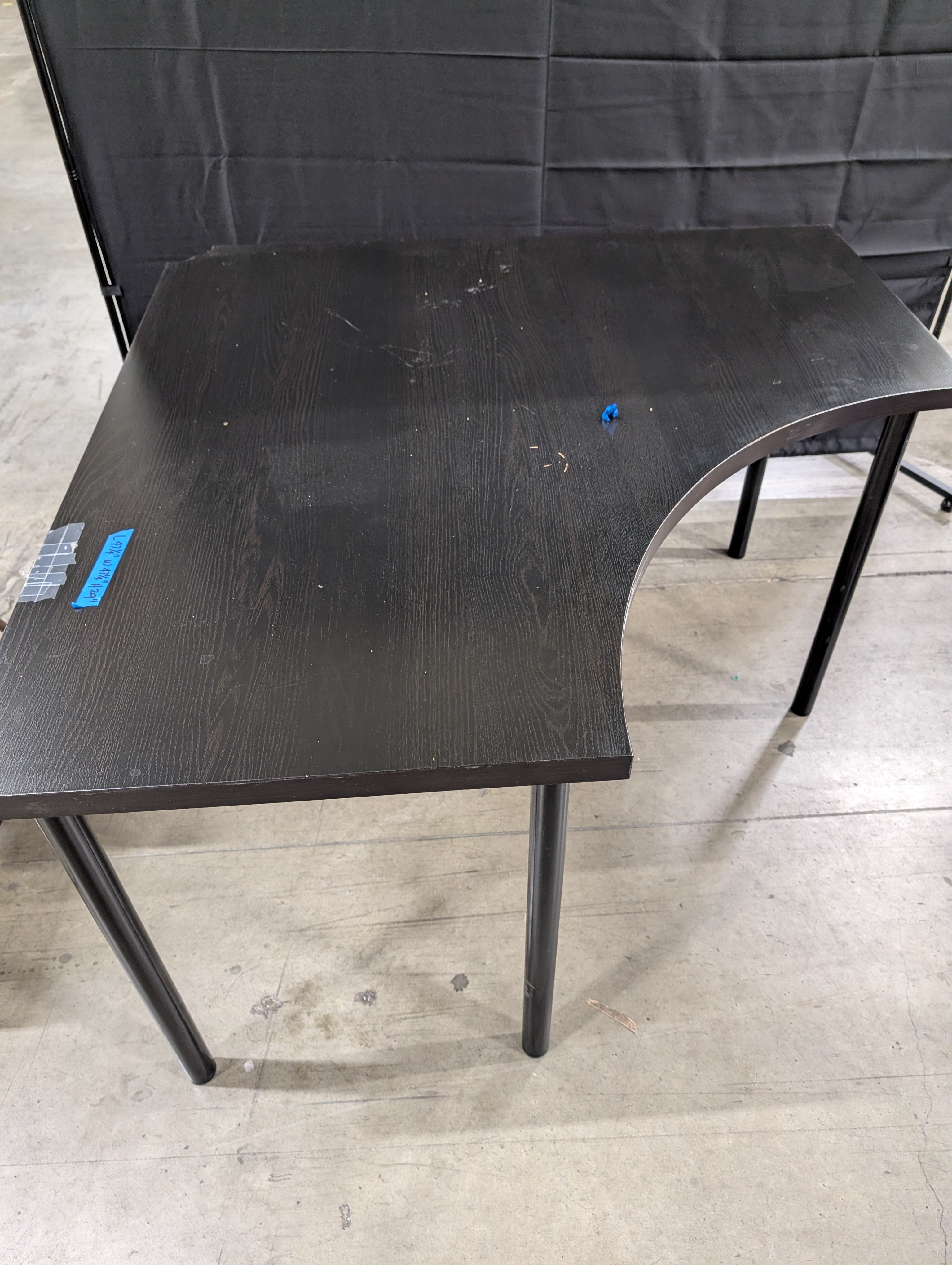 Warehouse sale*** Modern Dark Curved Display Panel with Base