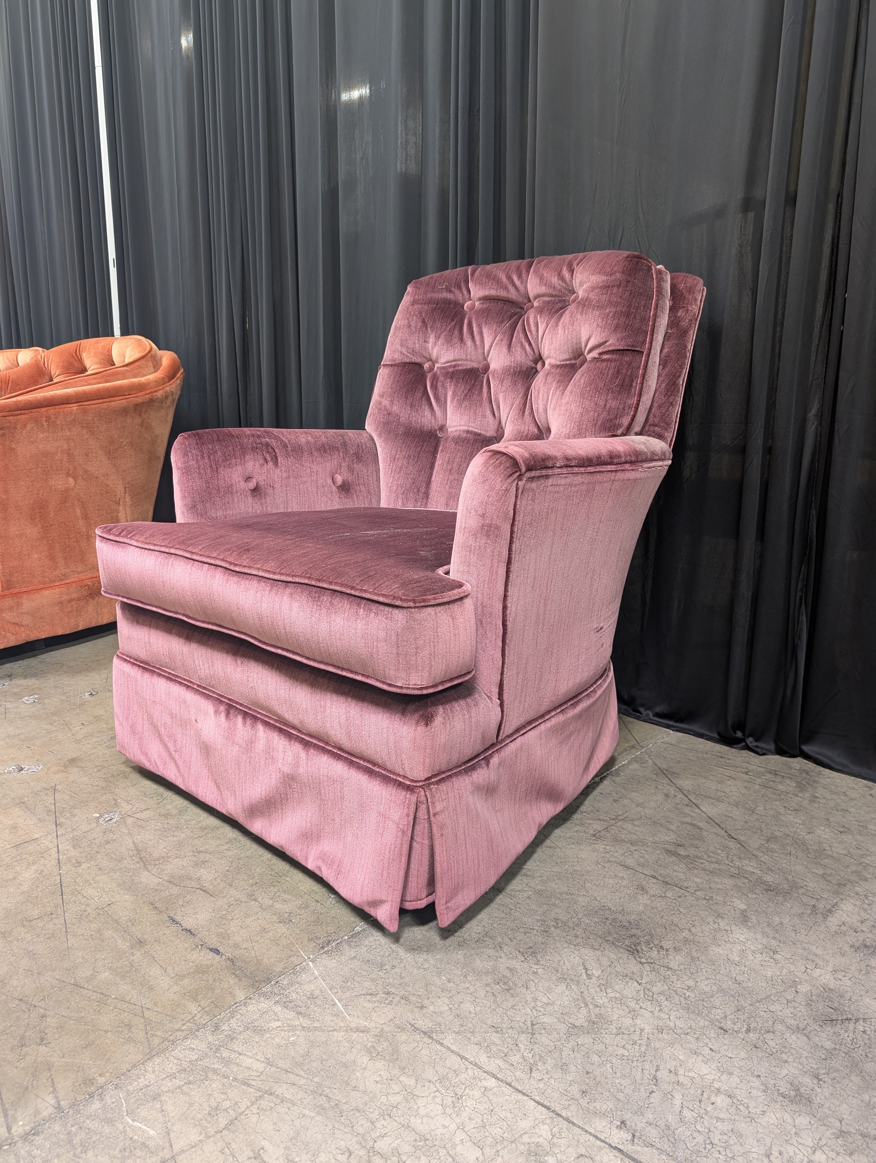 Vintage Mauve Velvet Tufted Armchair