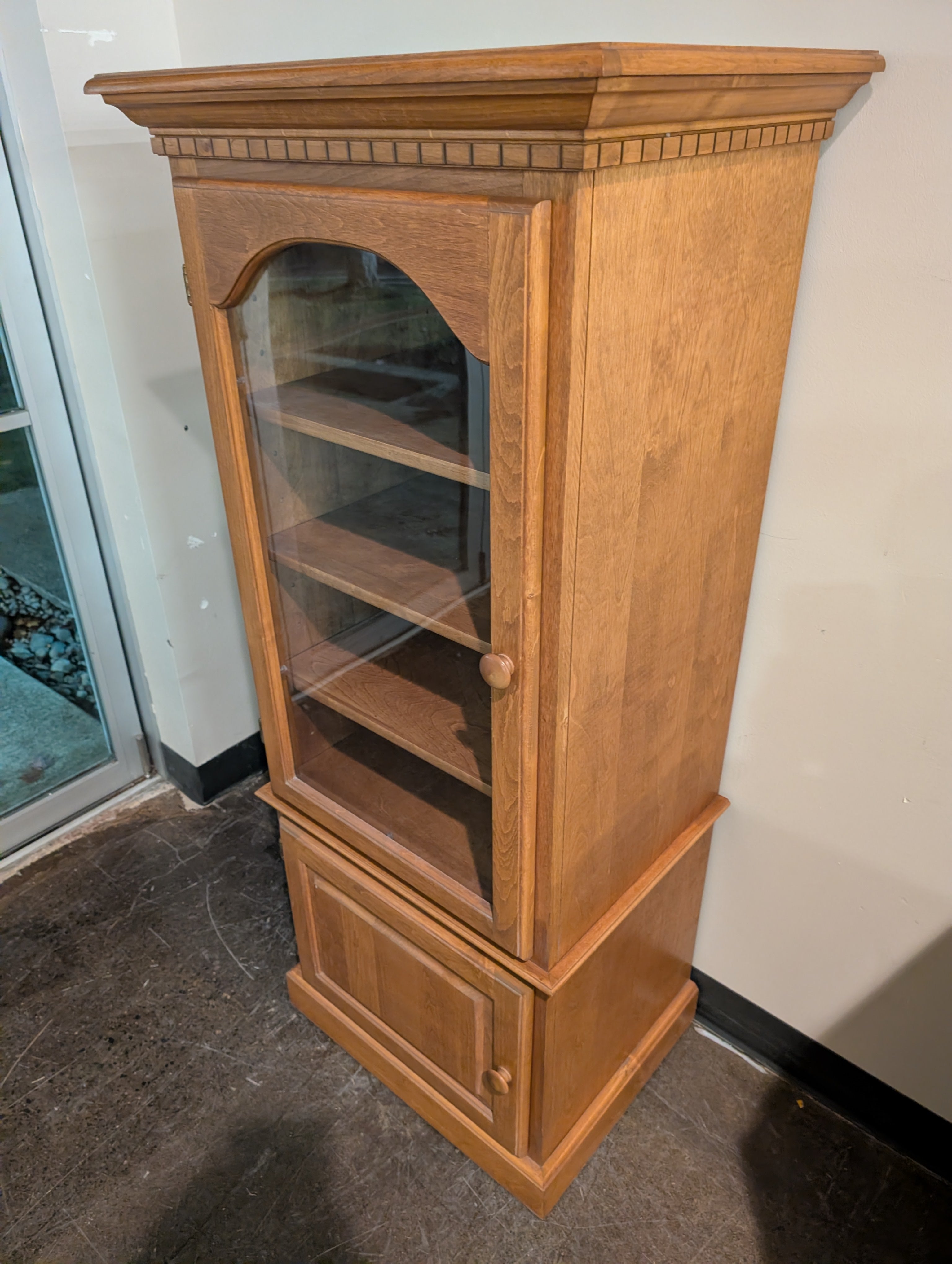 Classic Wood Display Cabinet with Glass Door