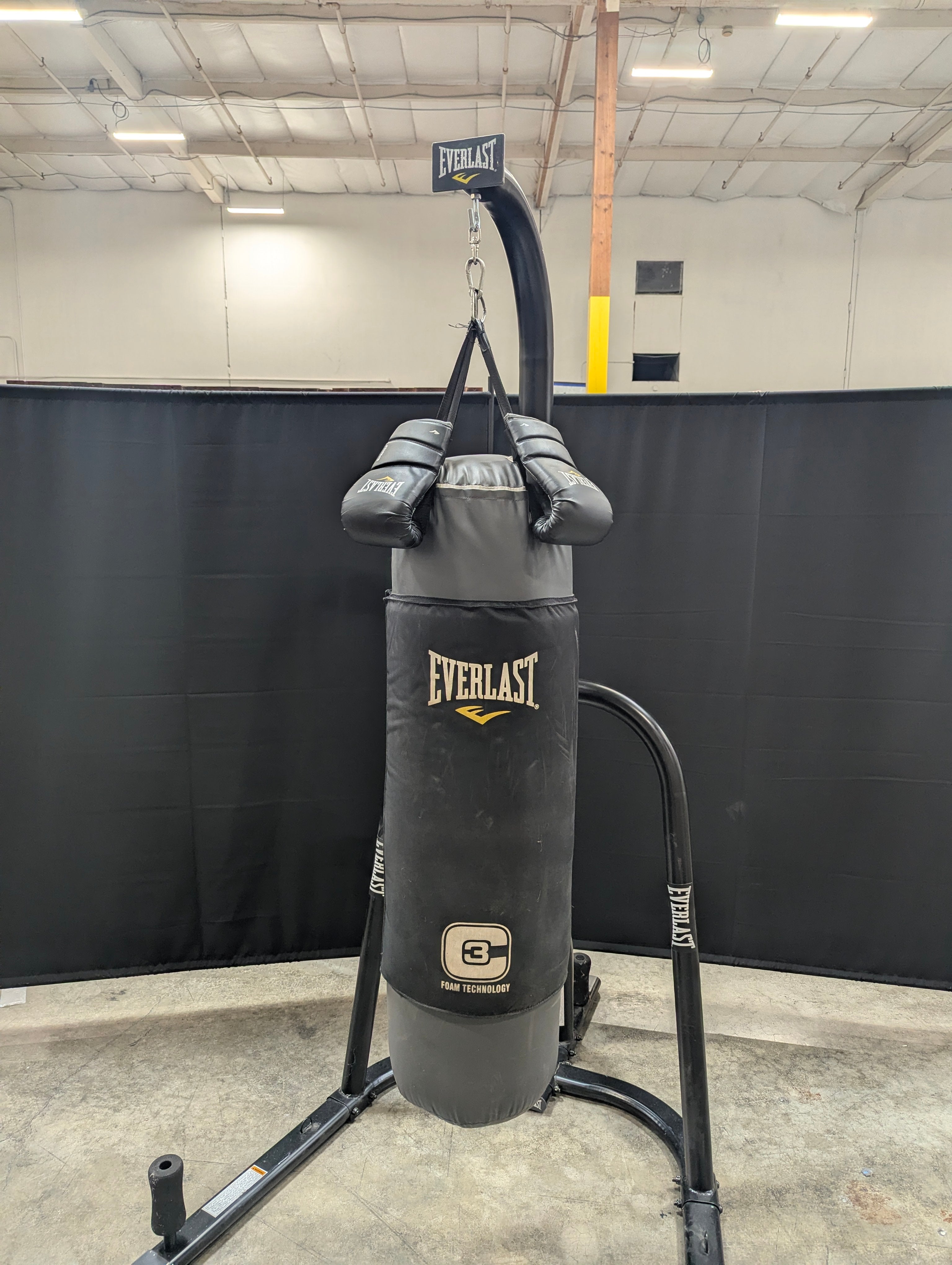 EVERLAST Freestanding Heavy Bag System for Home Fitness