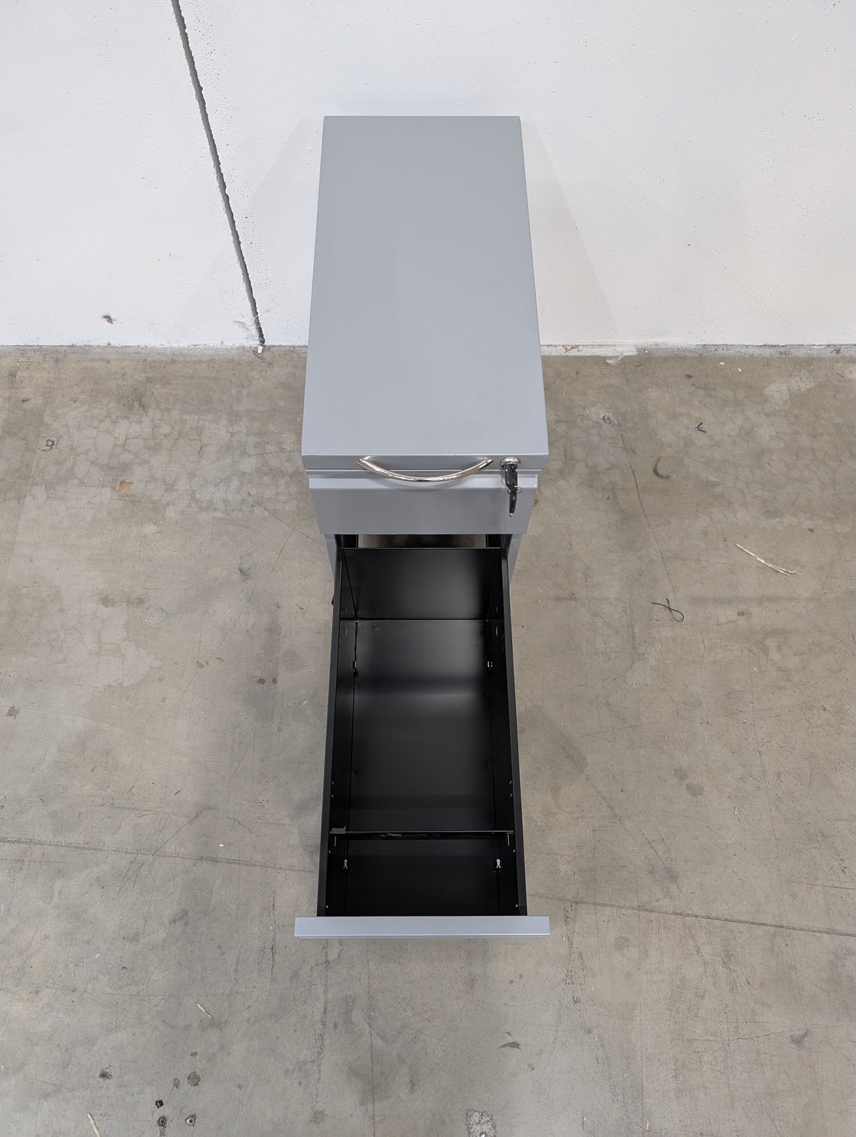 HAT Design Works MPEDBF-10 Mobile Pedestal Slim