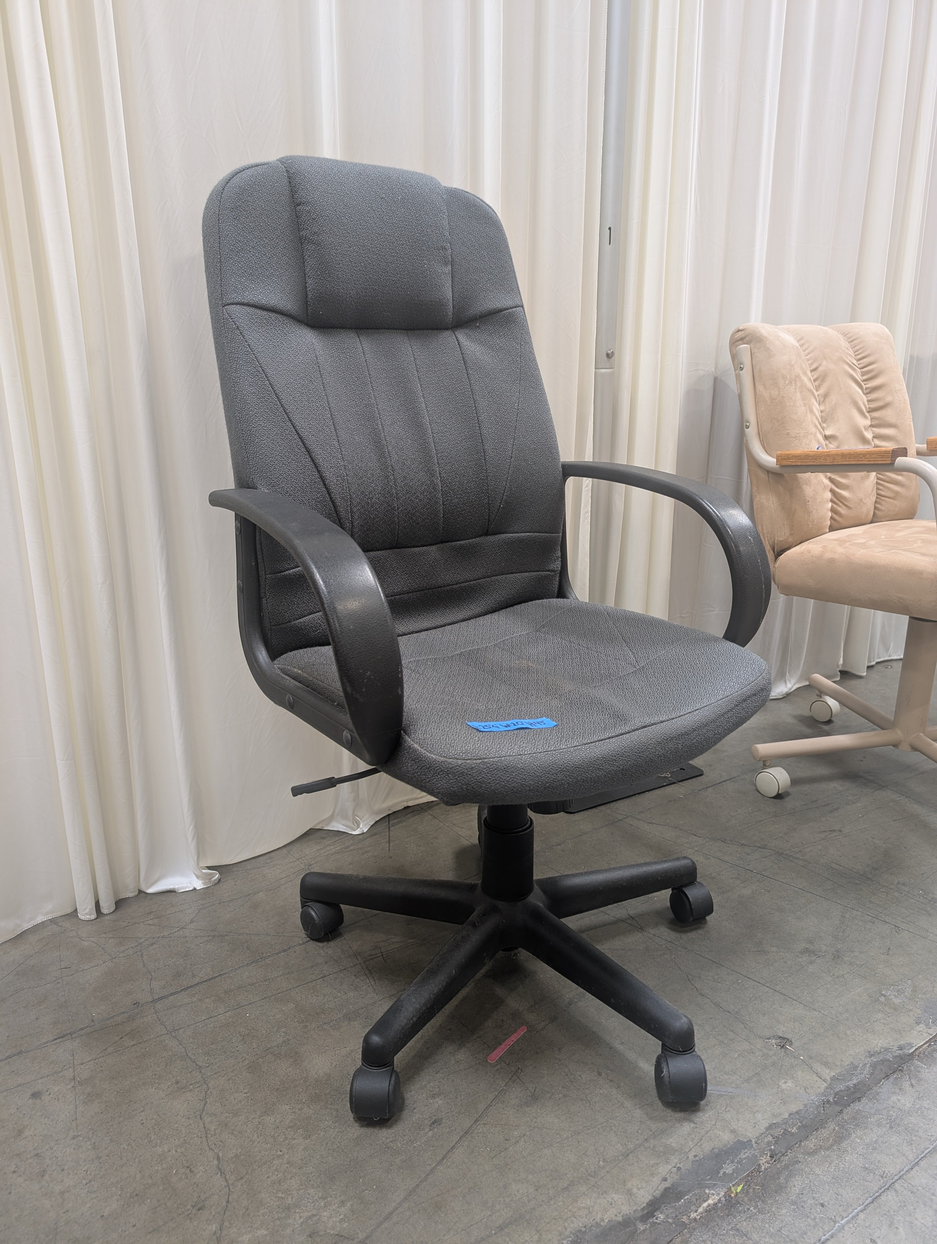 Ergonomic High-Back Office Chair in Grey Fabric