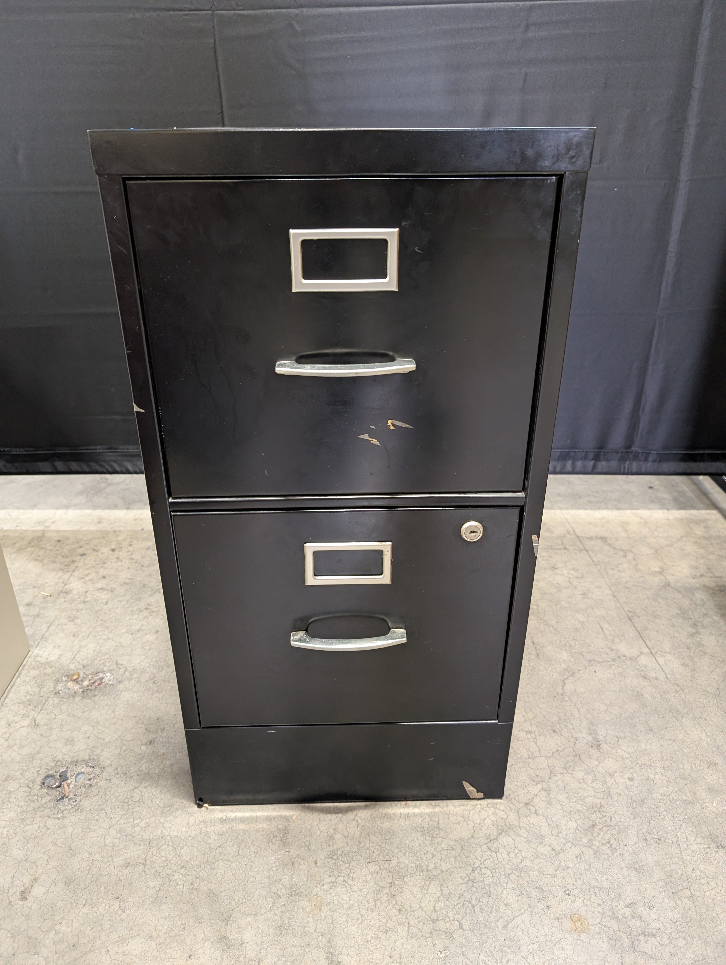 Unknown Brand Two-Drawer Metal Filing Cabinet no key